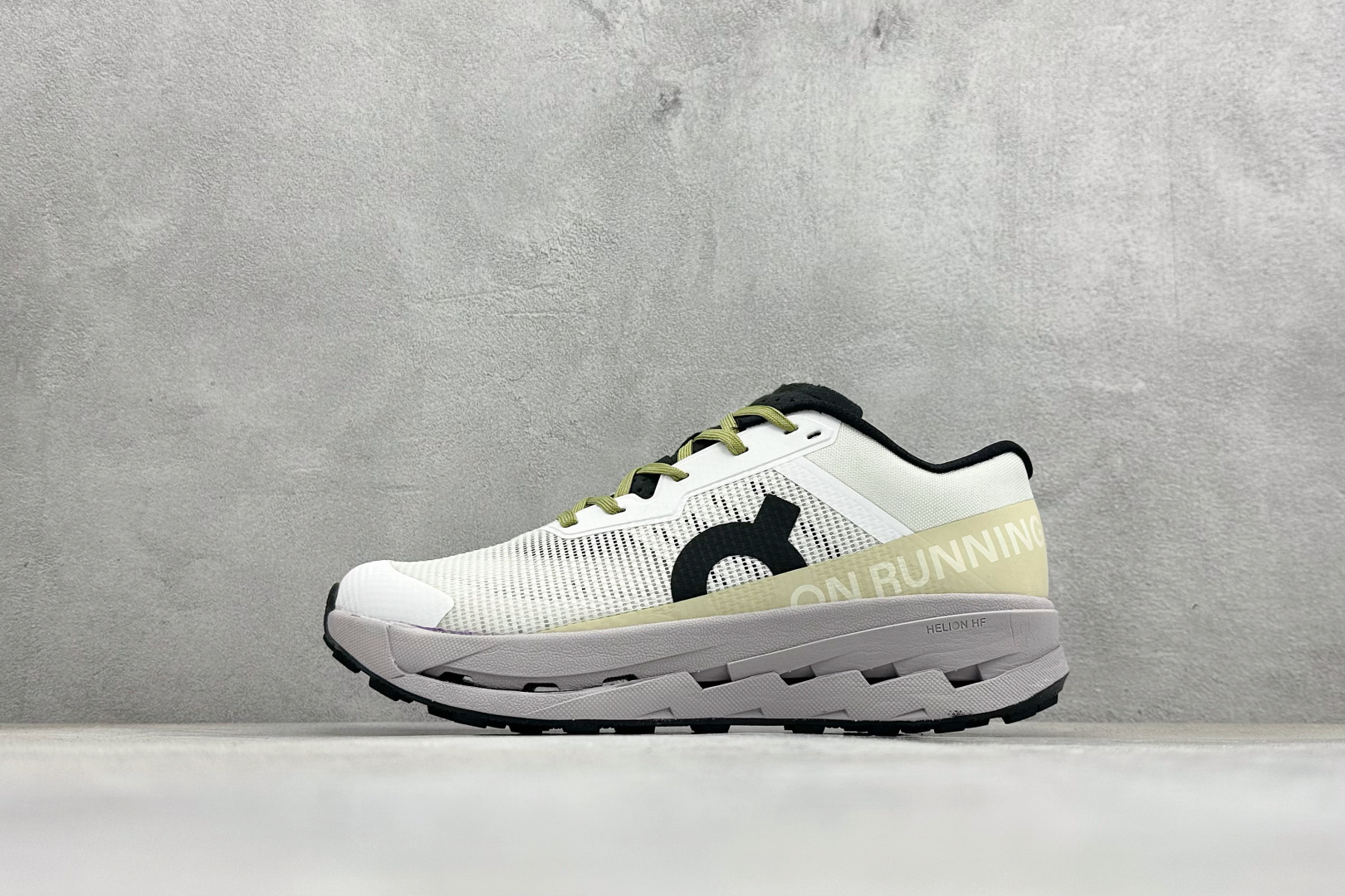 Basic Shoes L