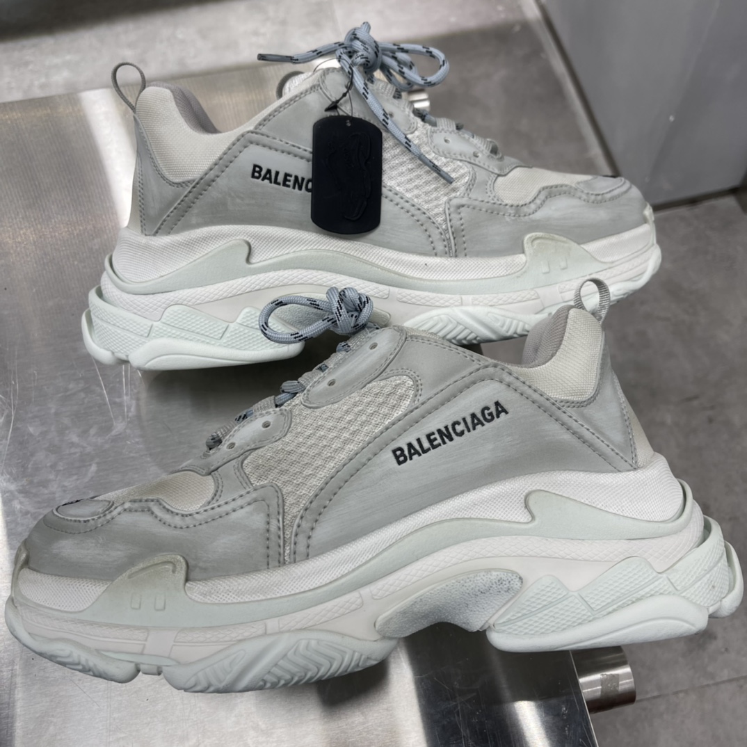 Couple Basic Shoes