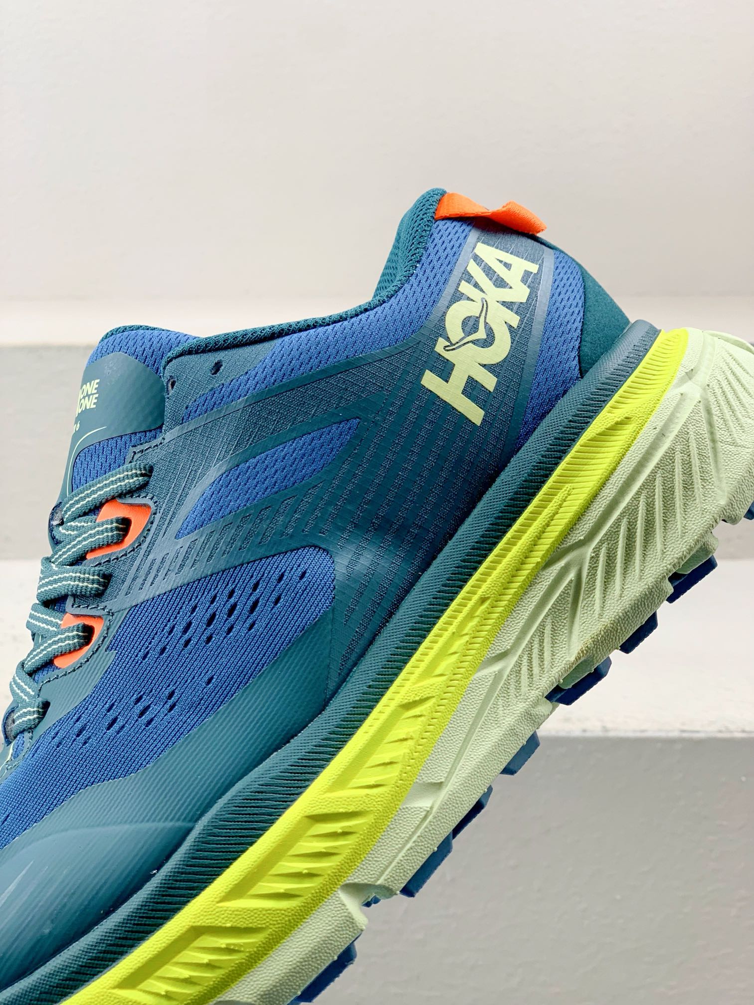 Running Shoes M-s