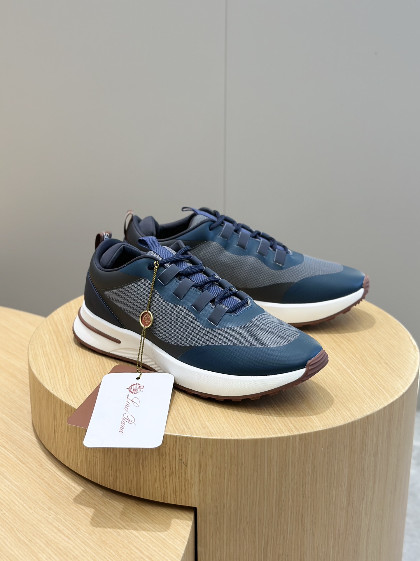Male Sneakers M-l-s