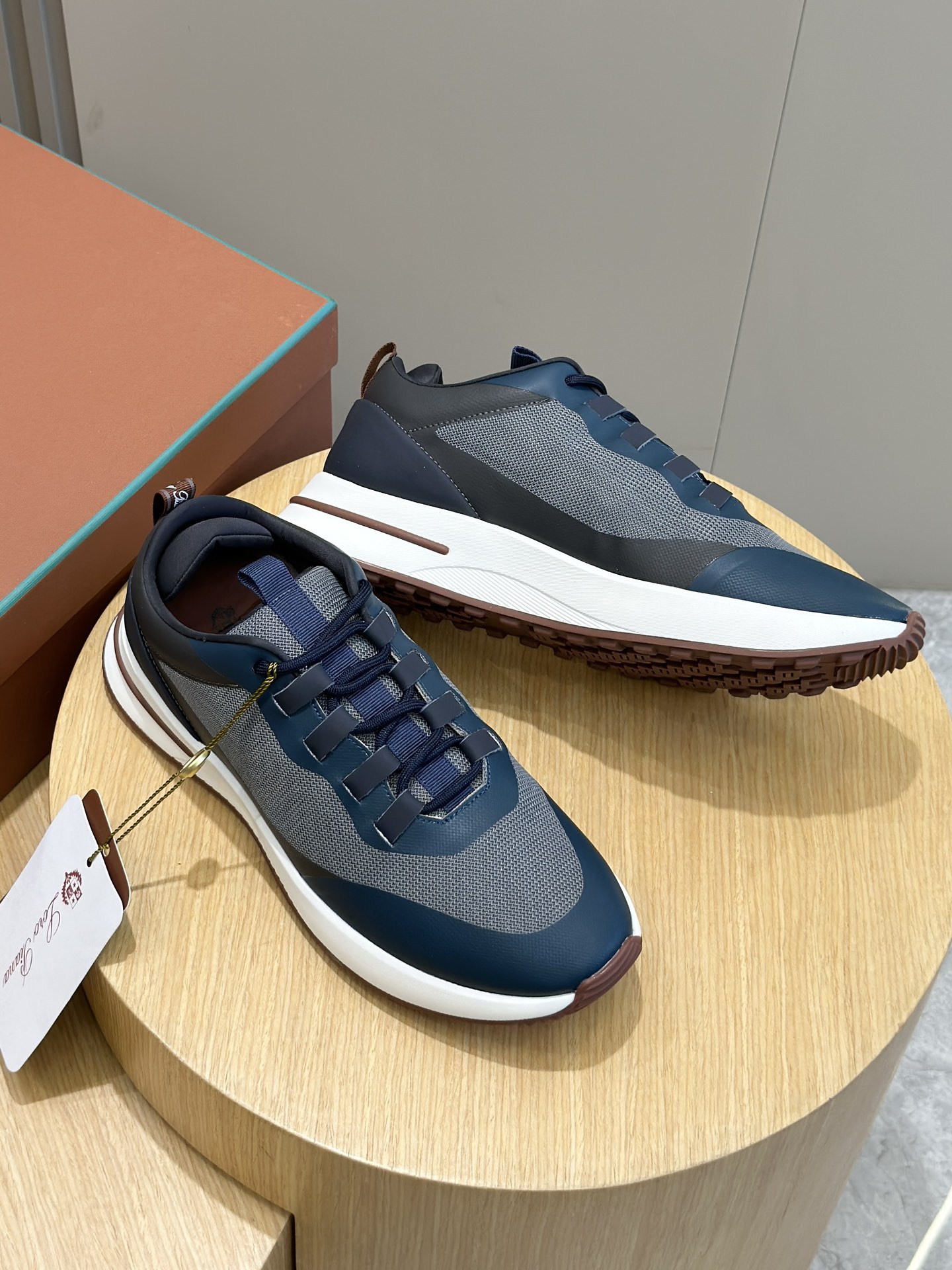 Male Sneakers M-l-s