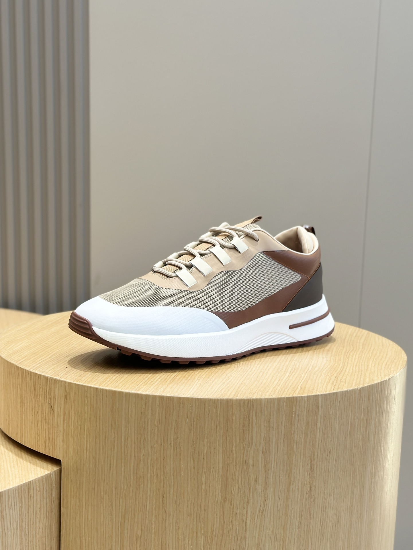 Male Sneakers M-l-s