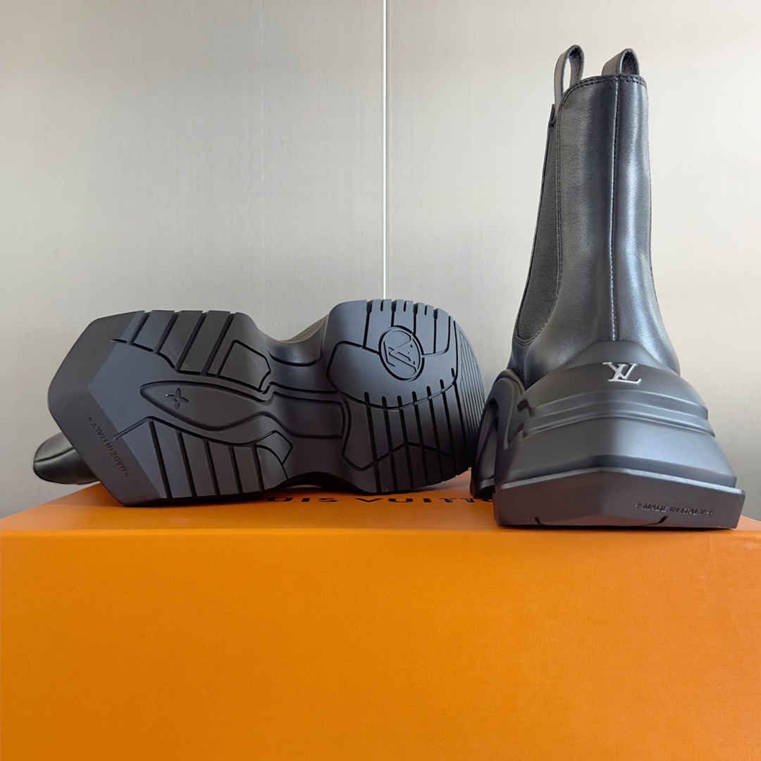 Louis Vuitton Female Boots Cow Leather M-l-s