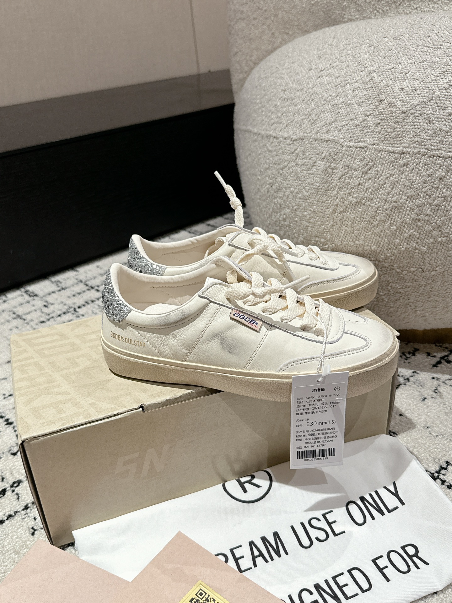 Golden Goose Female Sneakers M