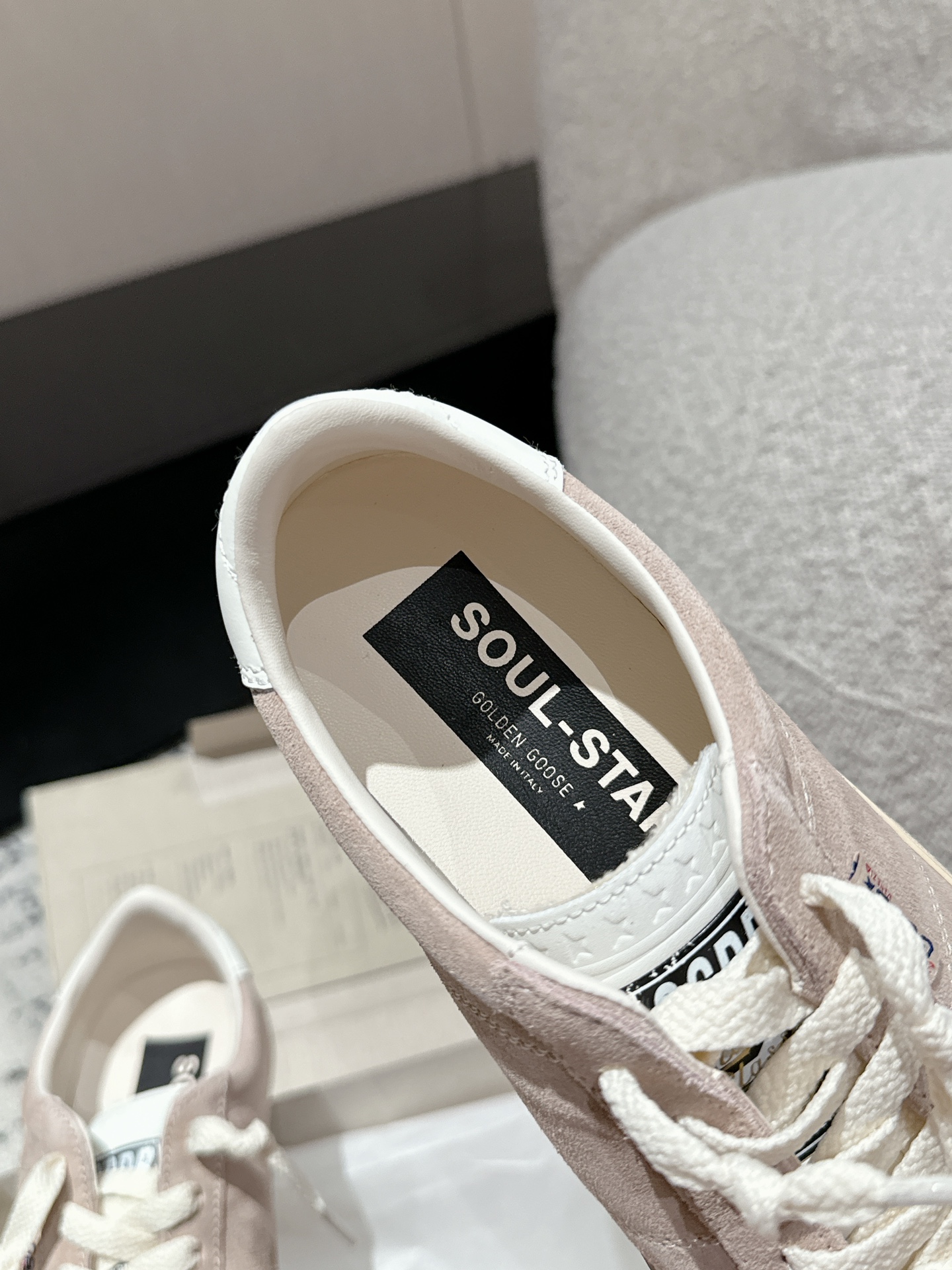 Golden Goose Female Sneakers M