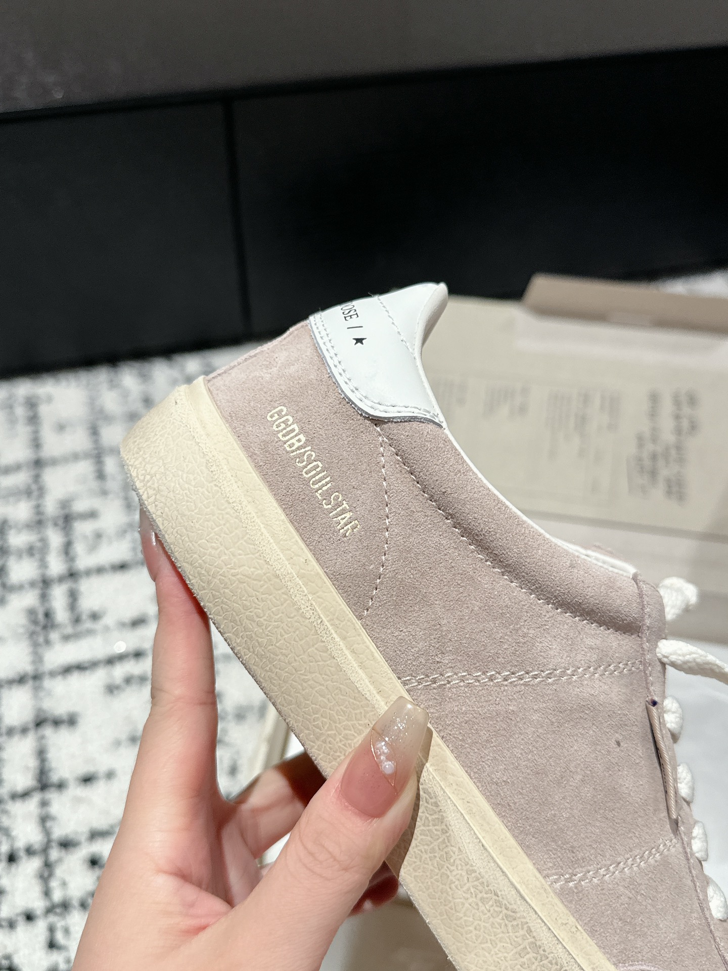 Golden Goose Female Sneakers M