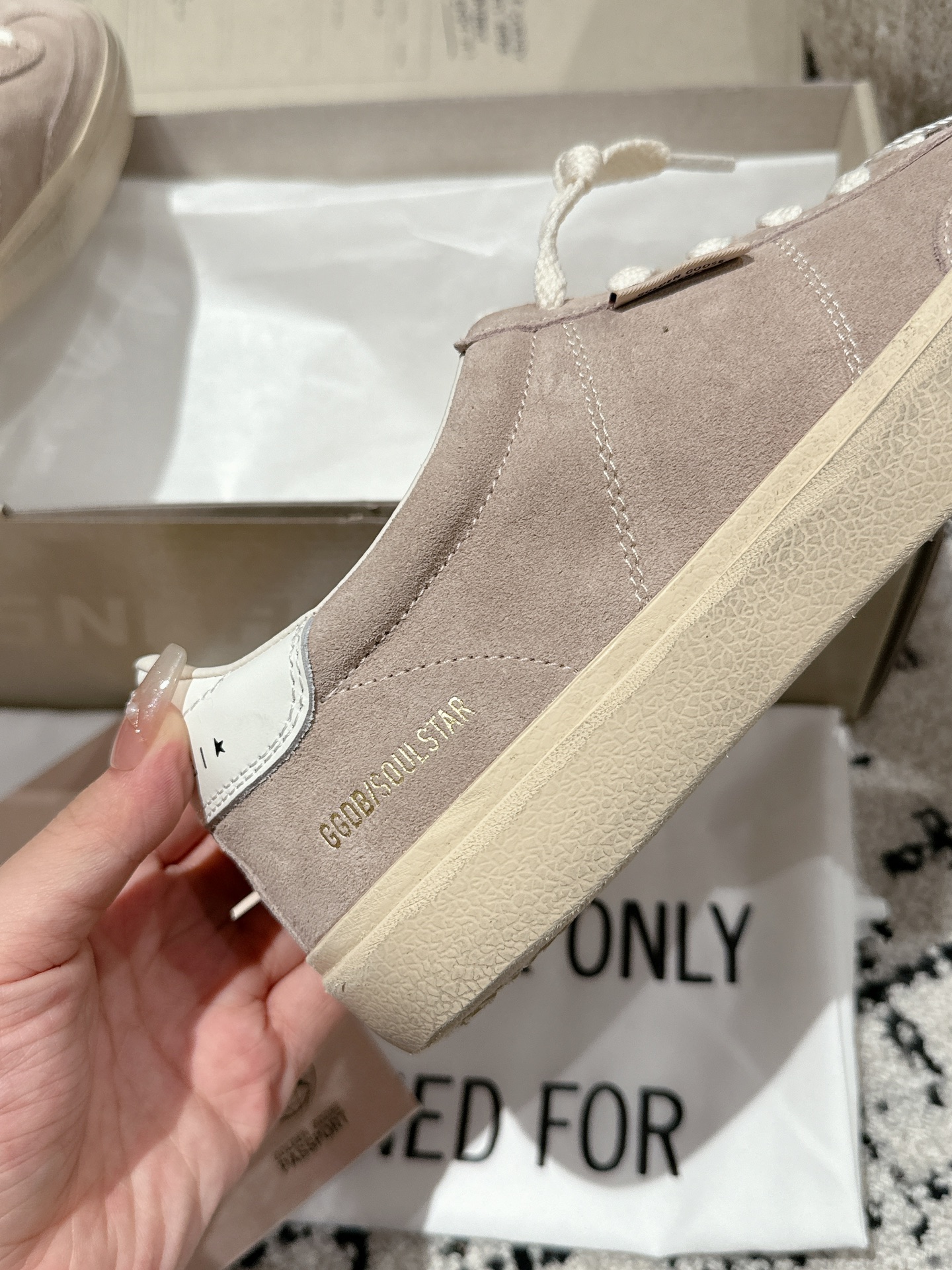 Golden Goose Female Sneakers M