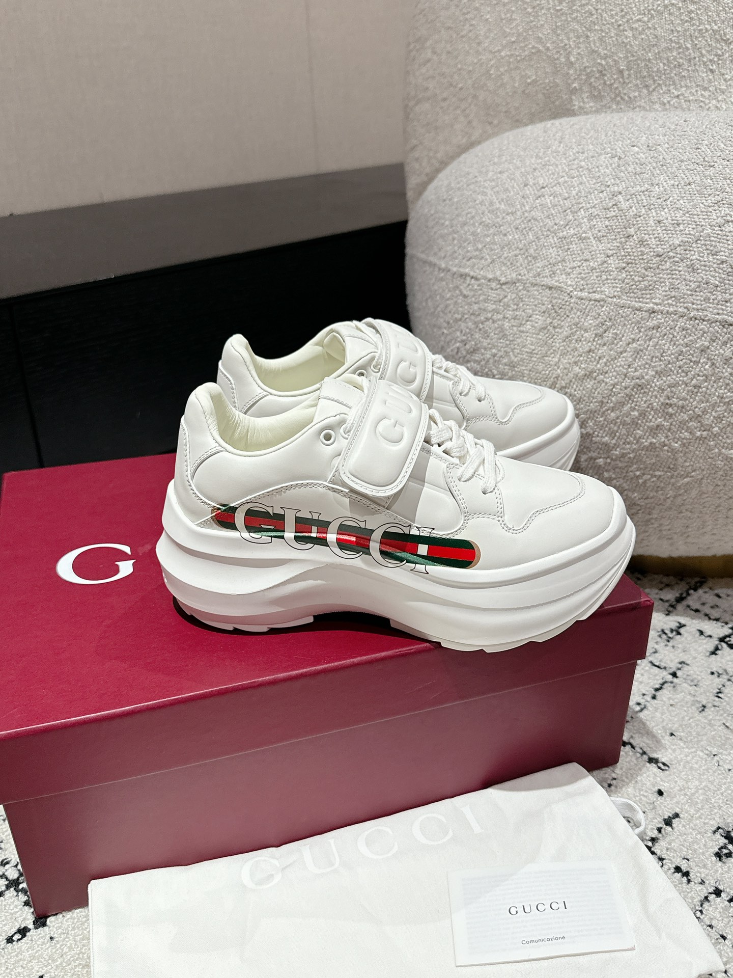 Gucci Female Sneakers M-s