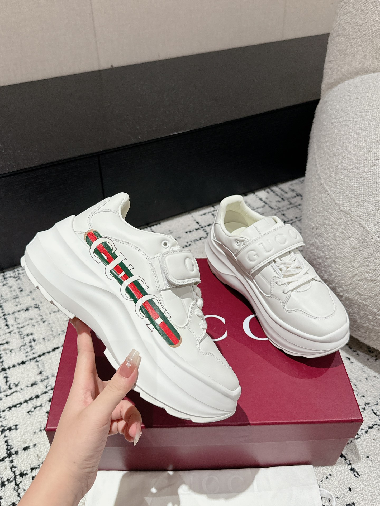 Gucci Female Sneakers M-s