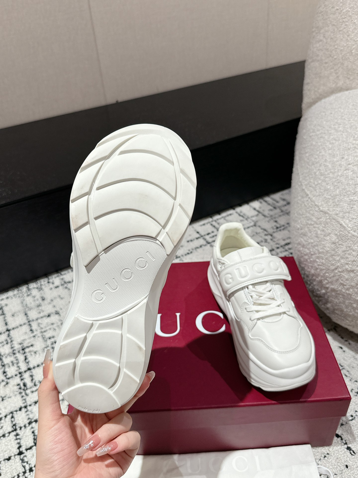 Gucci Female Sneakers M-s