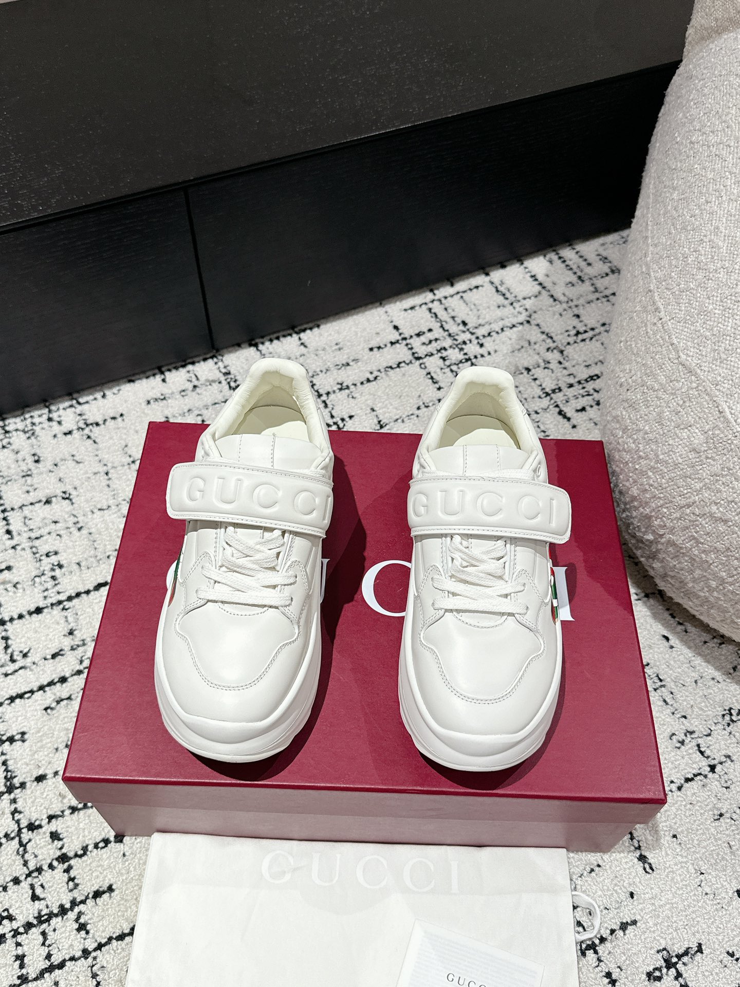 Gucci Female Sneakers M-s