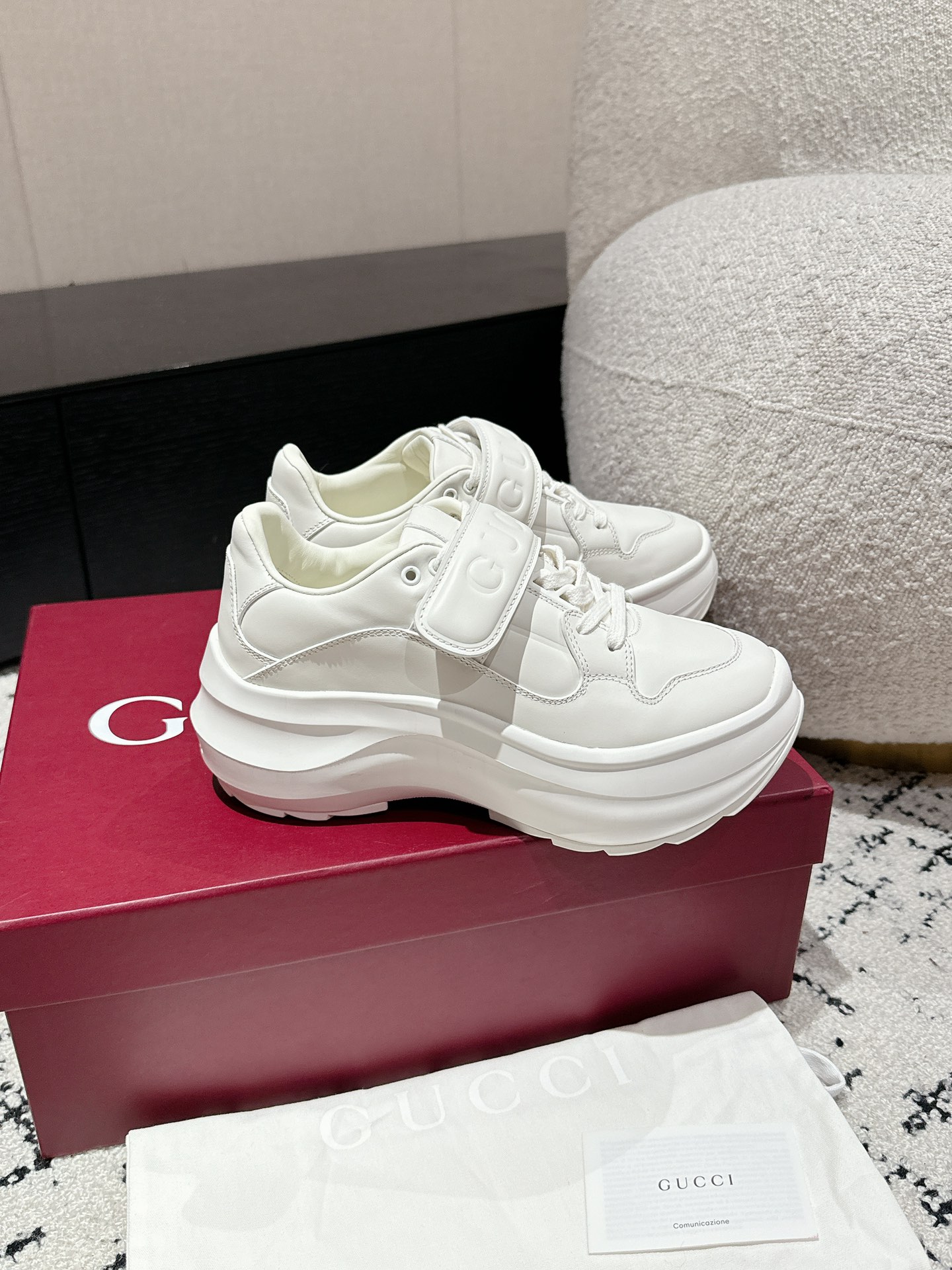 Gucci Female Sneakers M-s