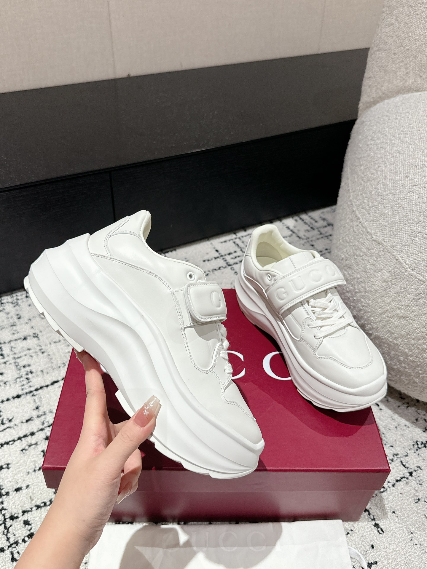 Gucci Female Sneakers M-s