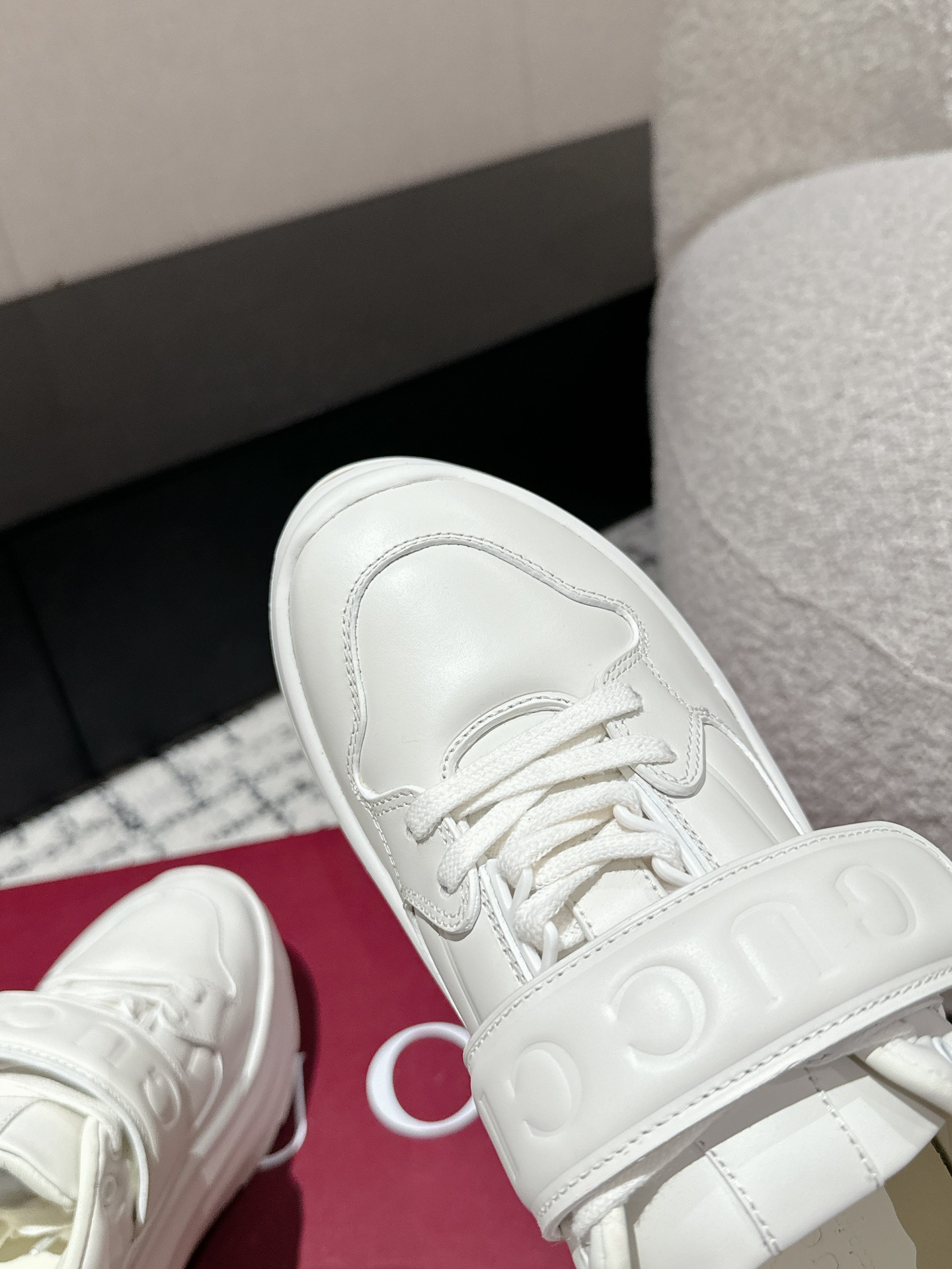 Gucci Female Sneakers M-s