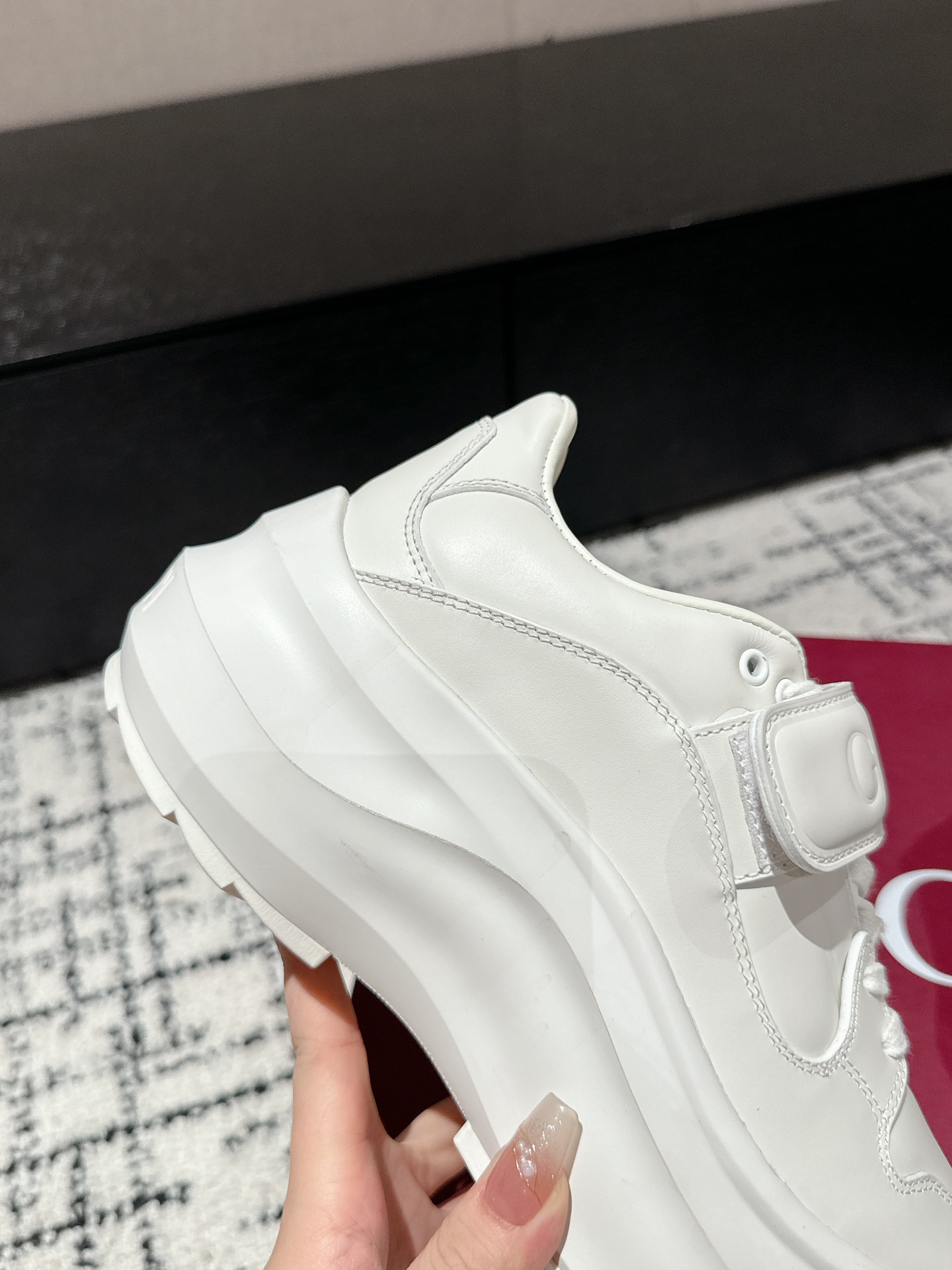 Gucci Female Sneakers M-s