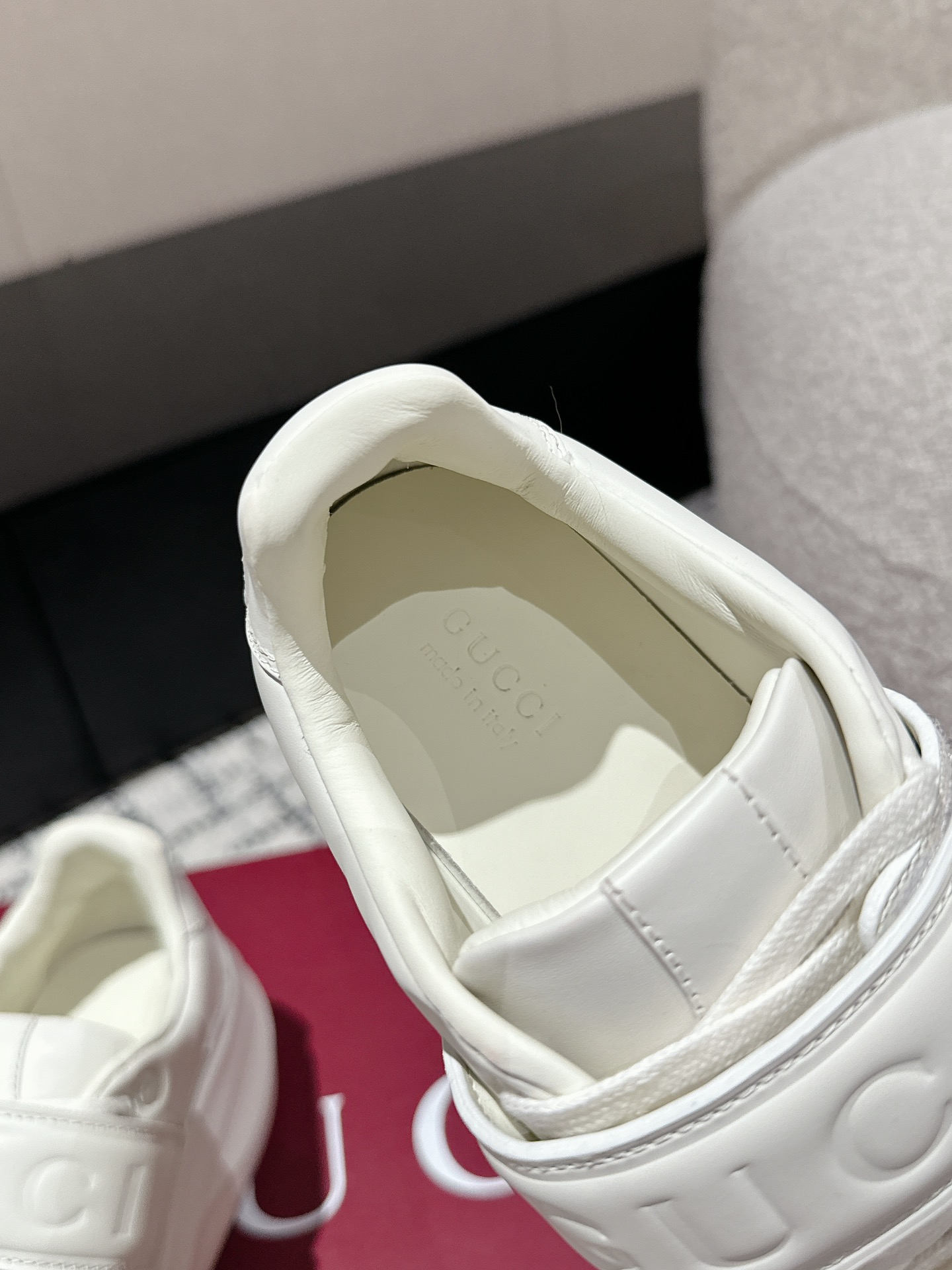 Gucci Female Sneakers M-s
