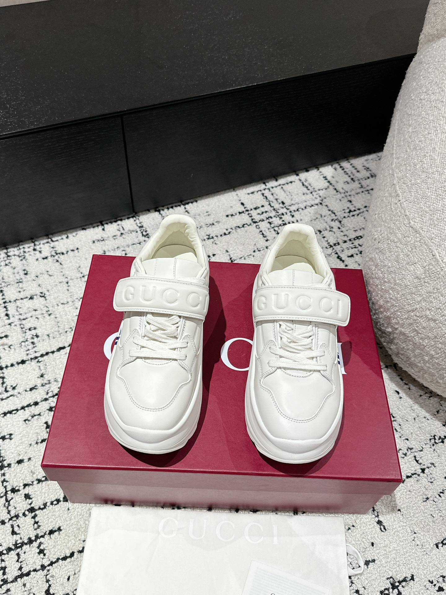 Gucci Female Sneakers M-s