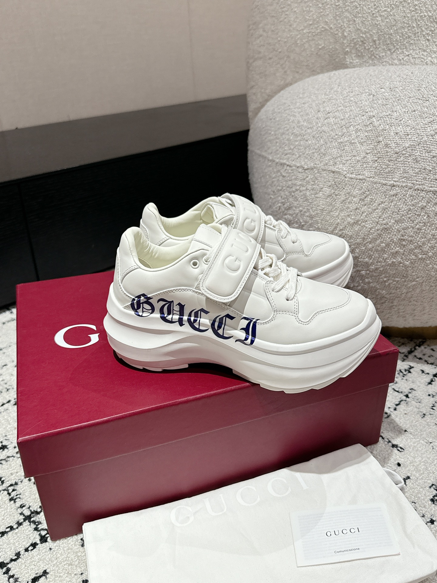 Gucci Female Sneakers M-s