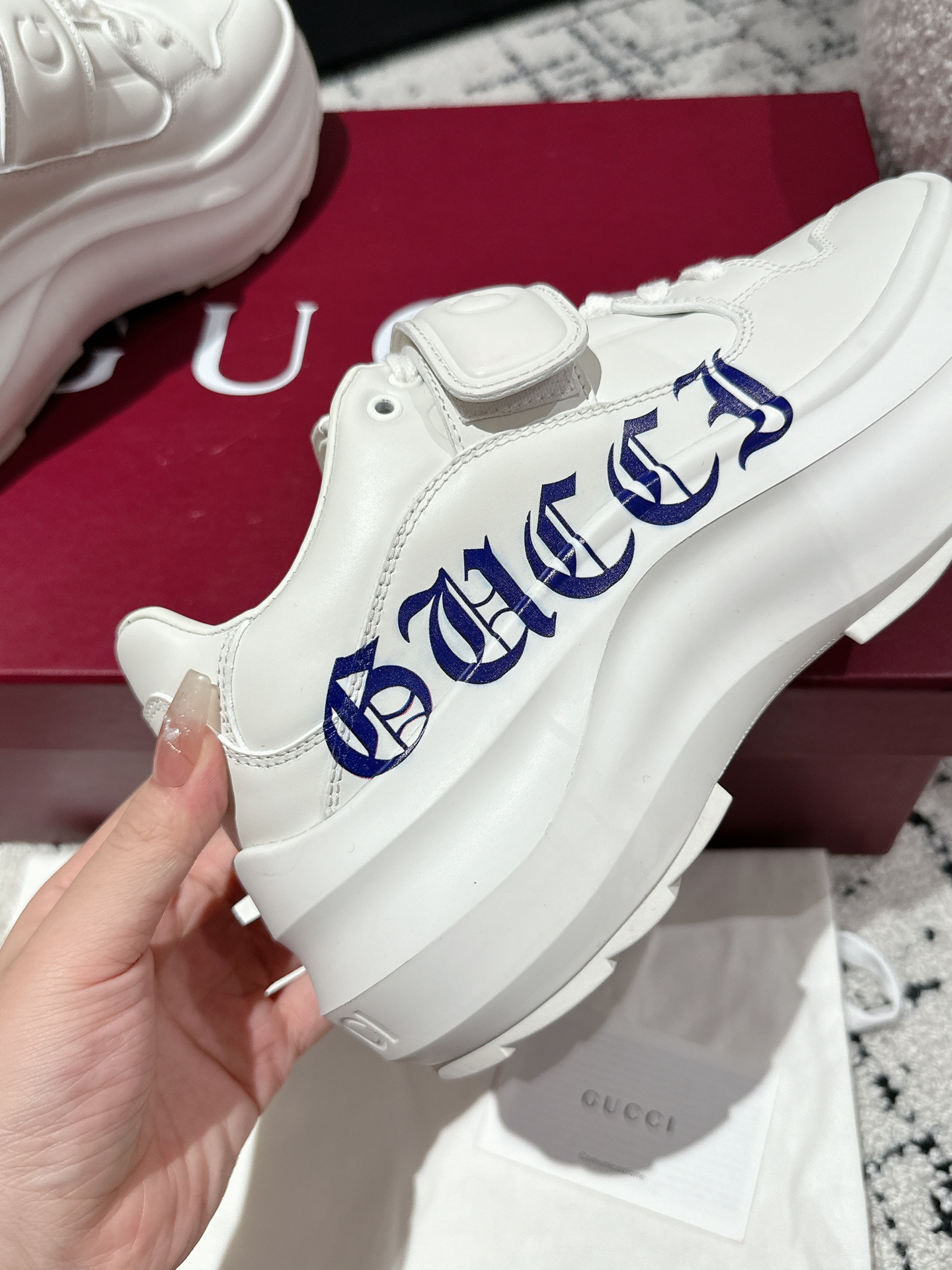 Gucci Female Sneakers M-s