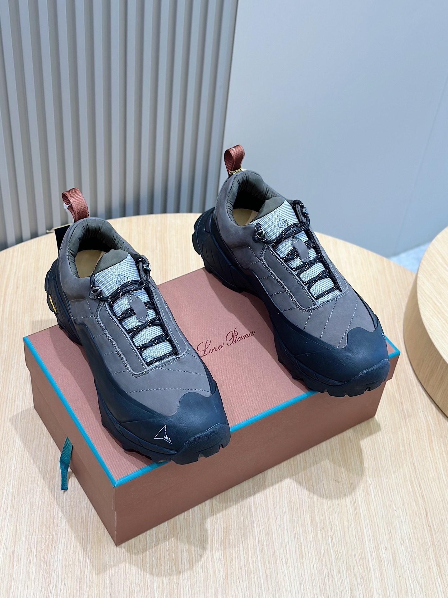 Male Sneakers L-s