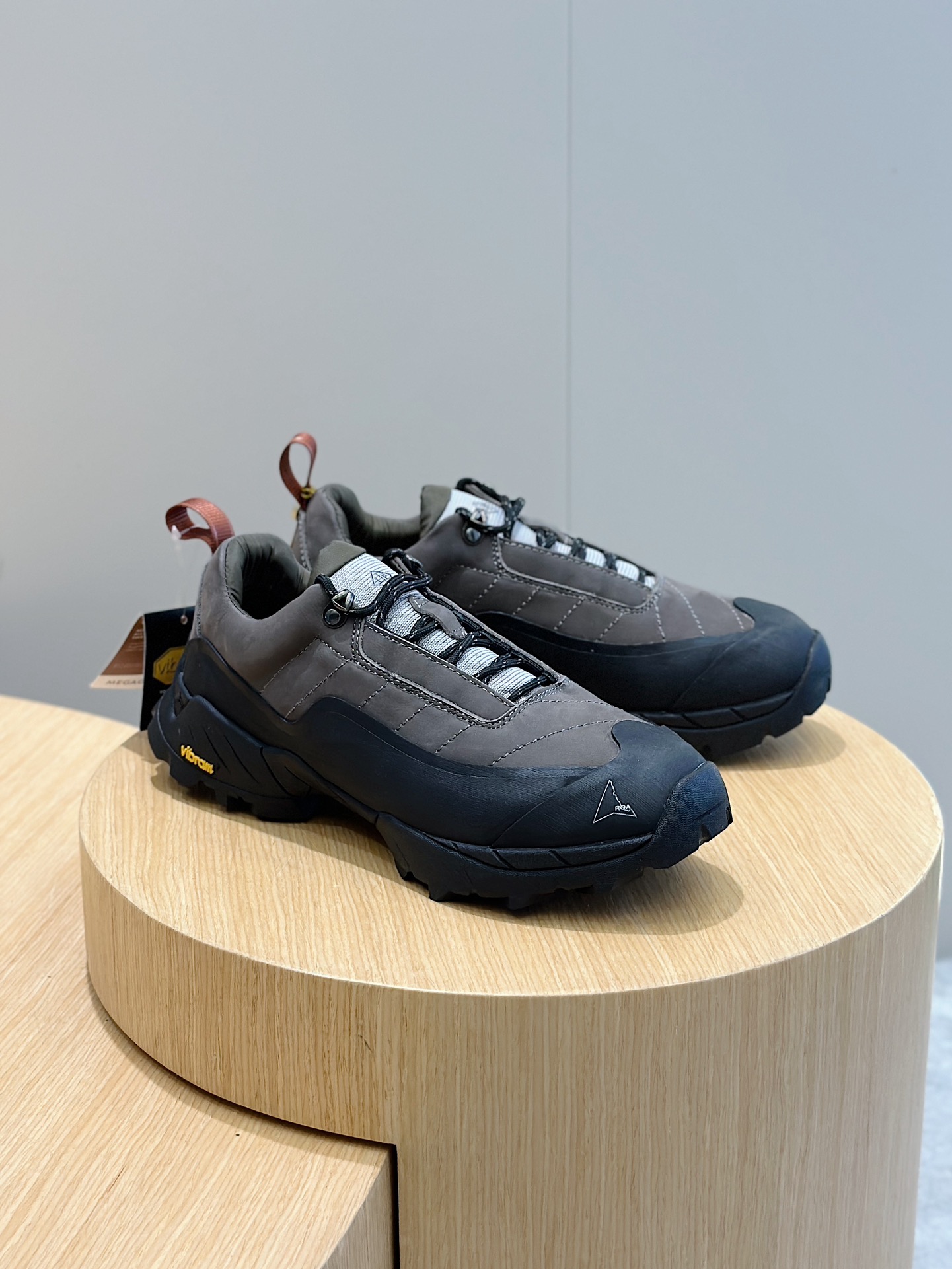 Male Sneakers L-s