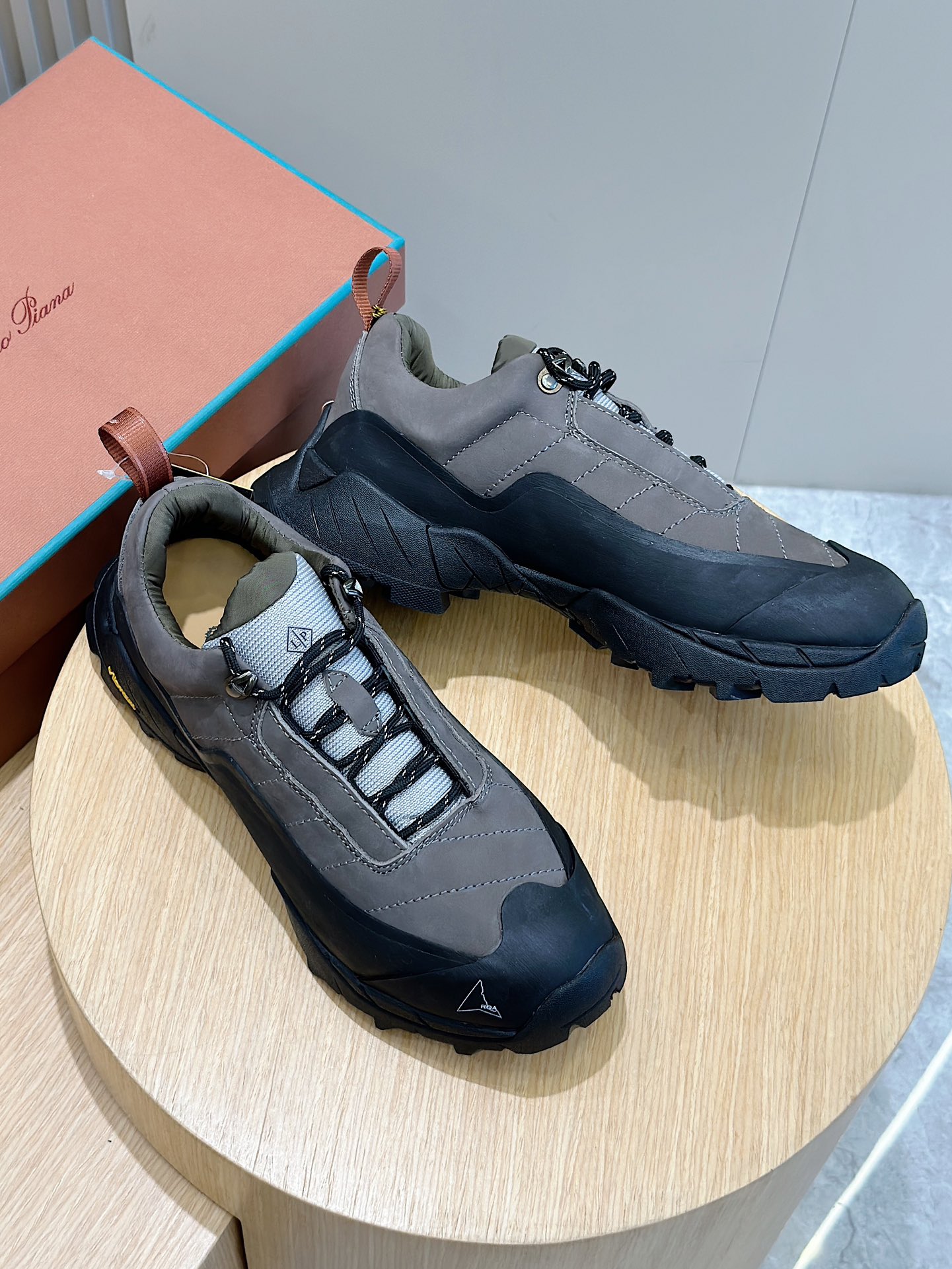 Male Sneakers L-s