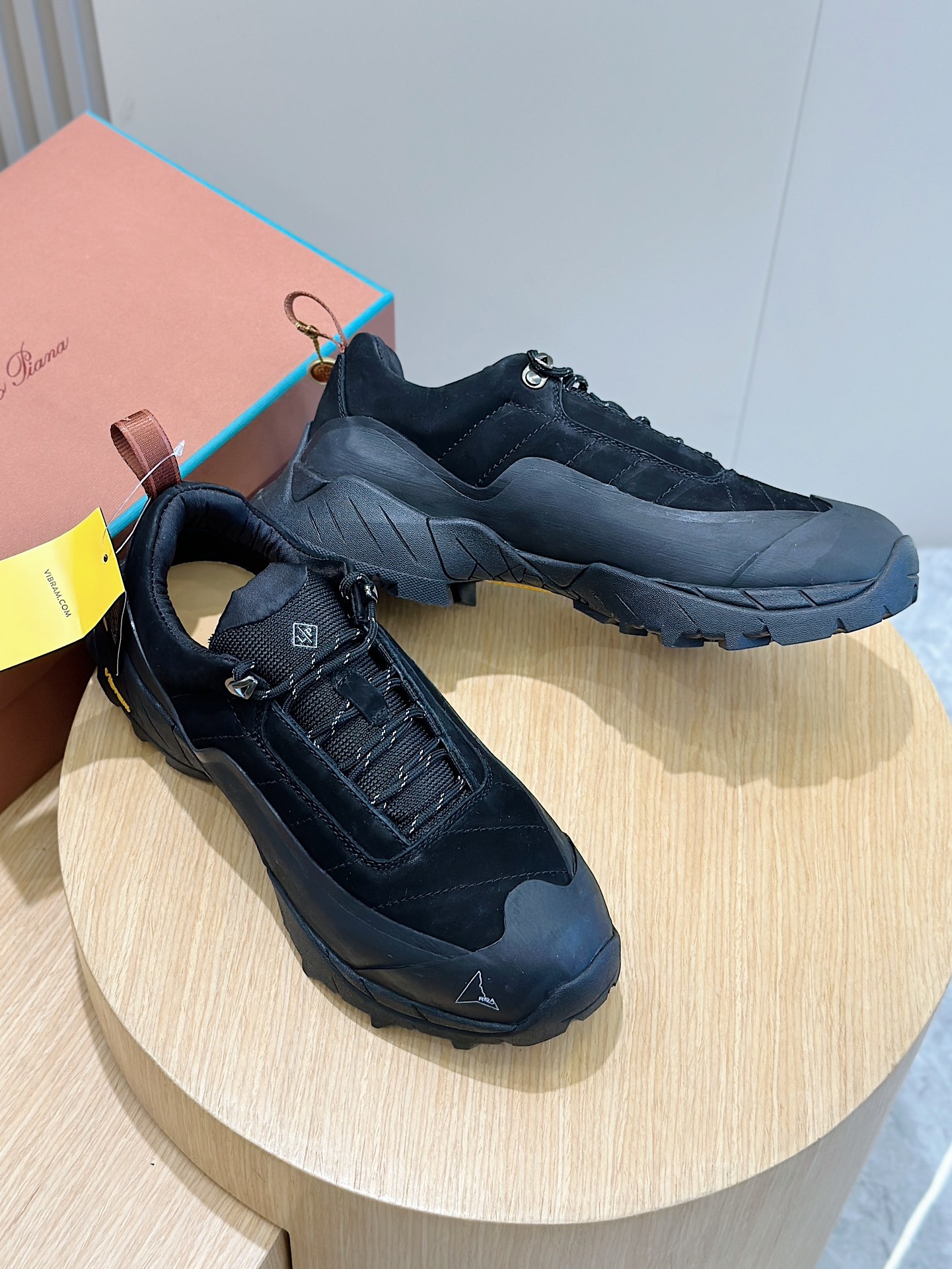 Male Sneakers L-s