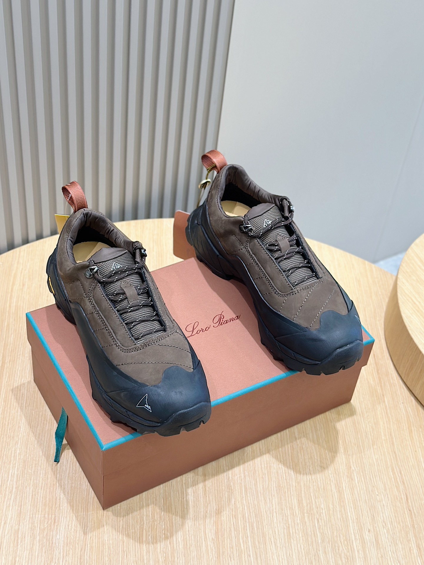 Male Sneakers L-s