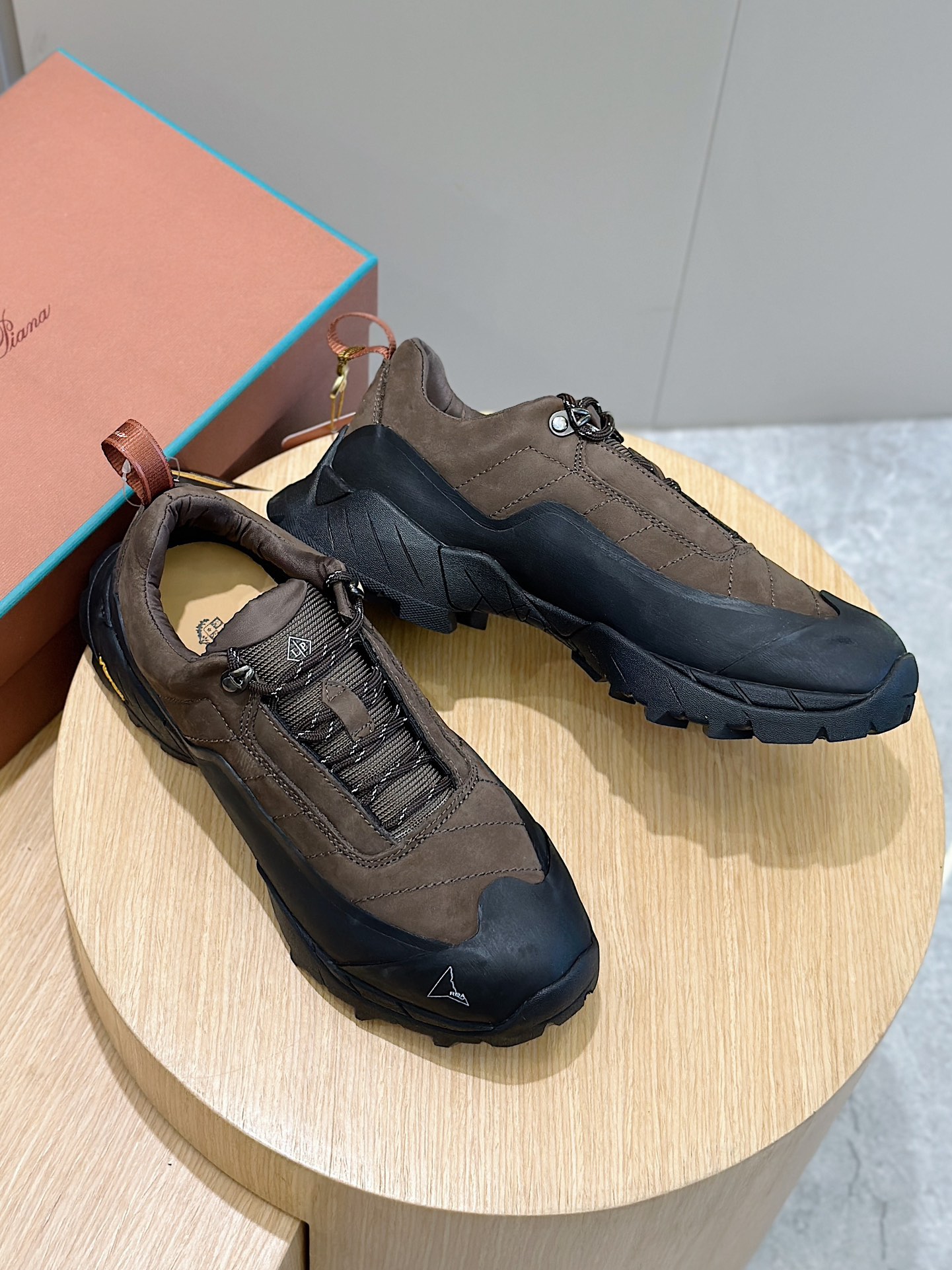 Male Sneakers L-s