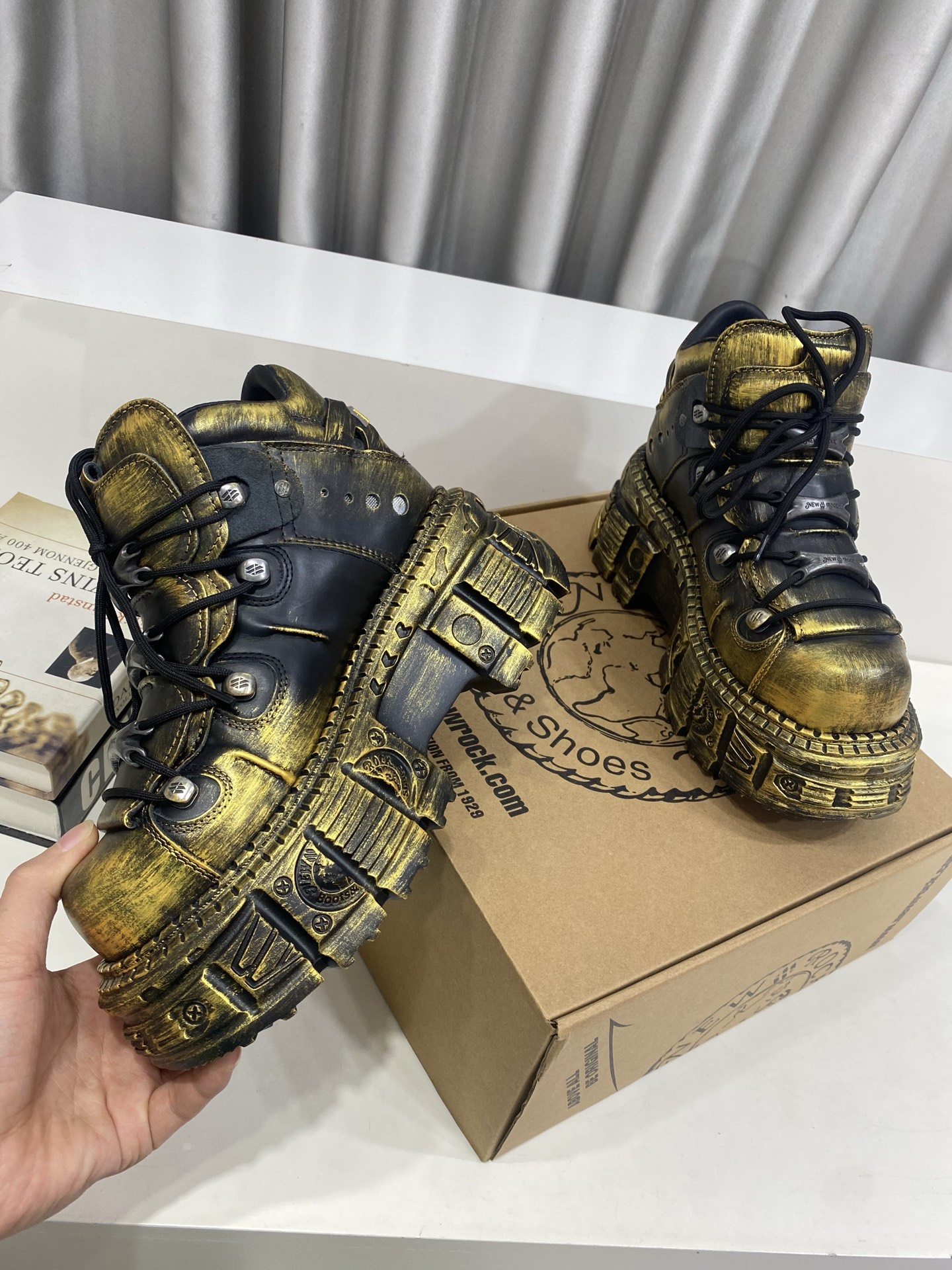 Calvin Klein Male Basic Shoes