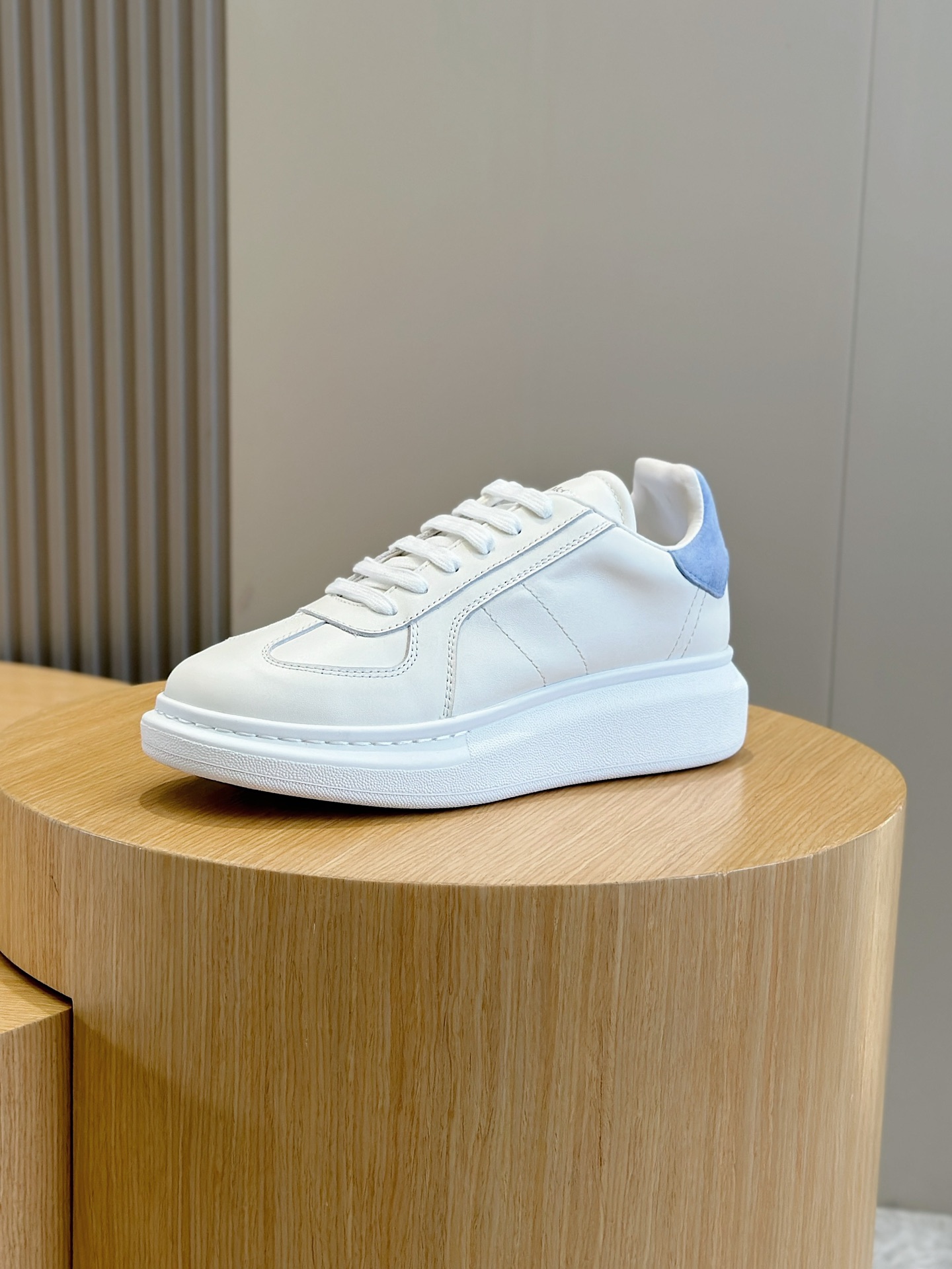 Alexander Mcqueen Male Sneakers M-l-s