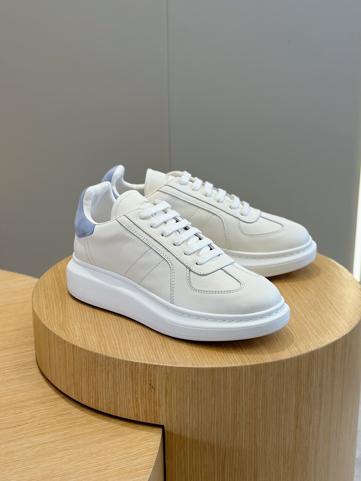 Alexander Mcqueen Male Sneakers M-l-s