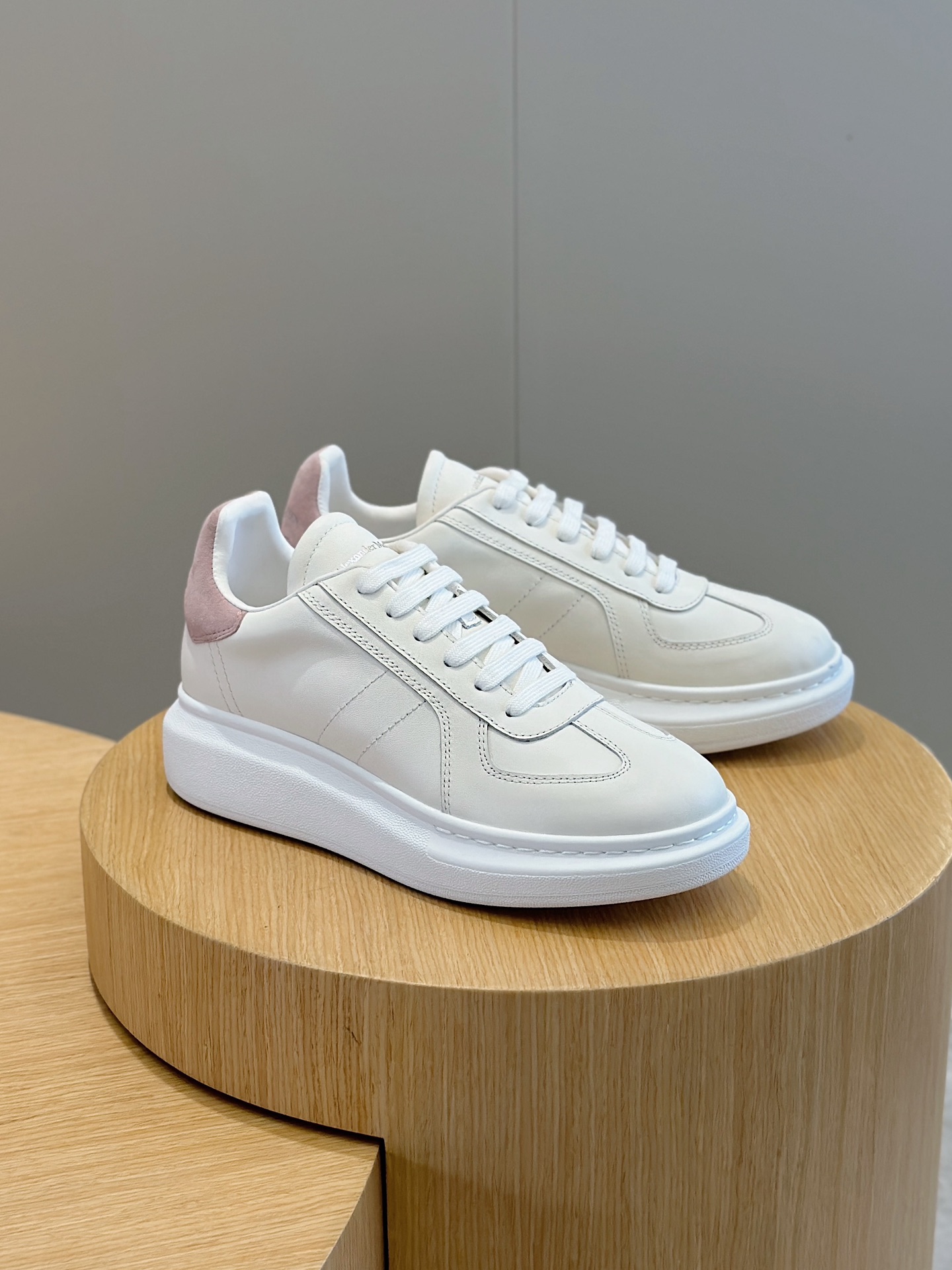 Alexander Mcqueen Male Sneakers M-l-s