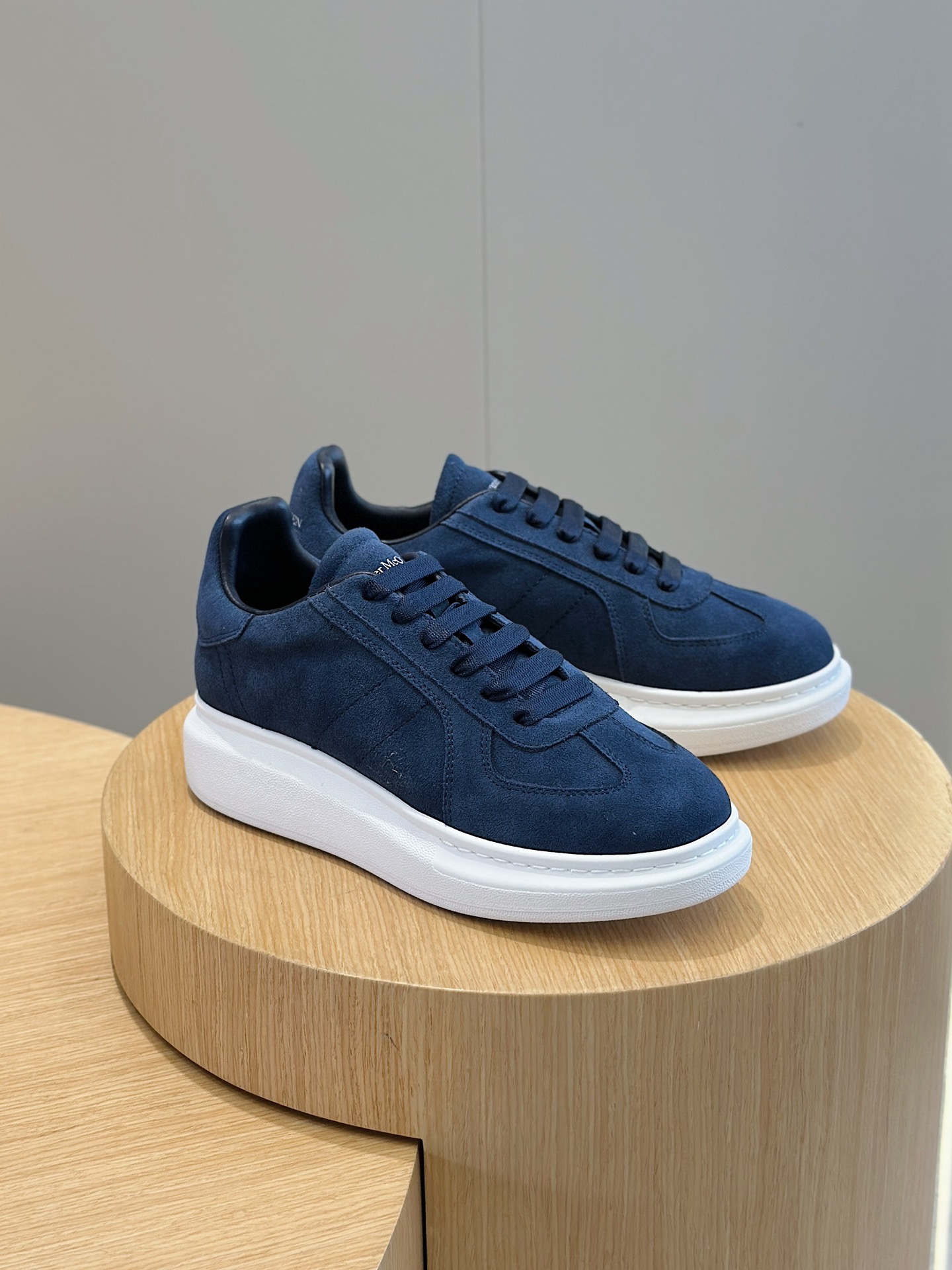Alexander Mcqueen Male Sneakers M-l-s