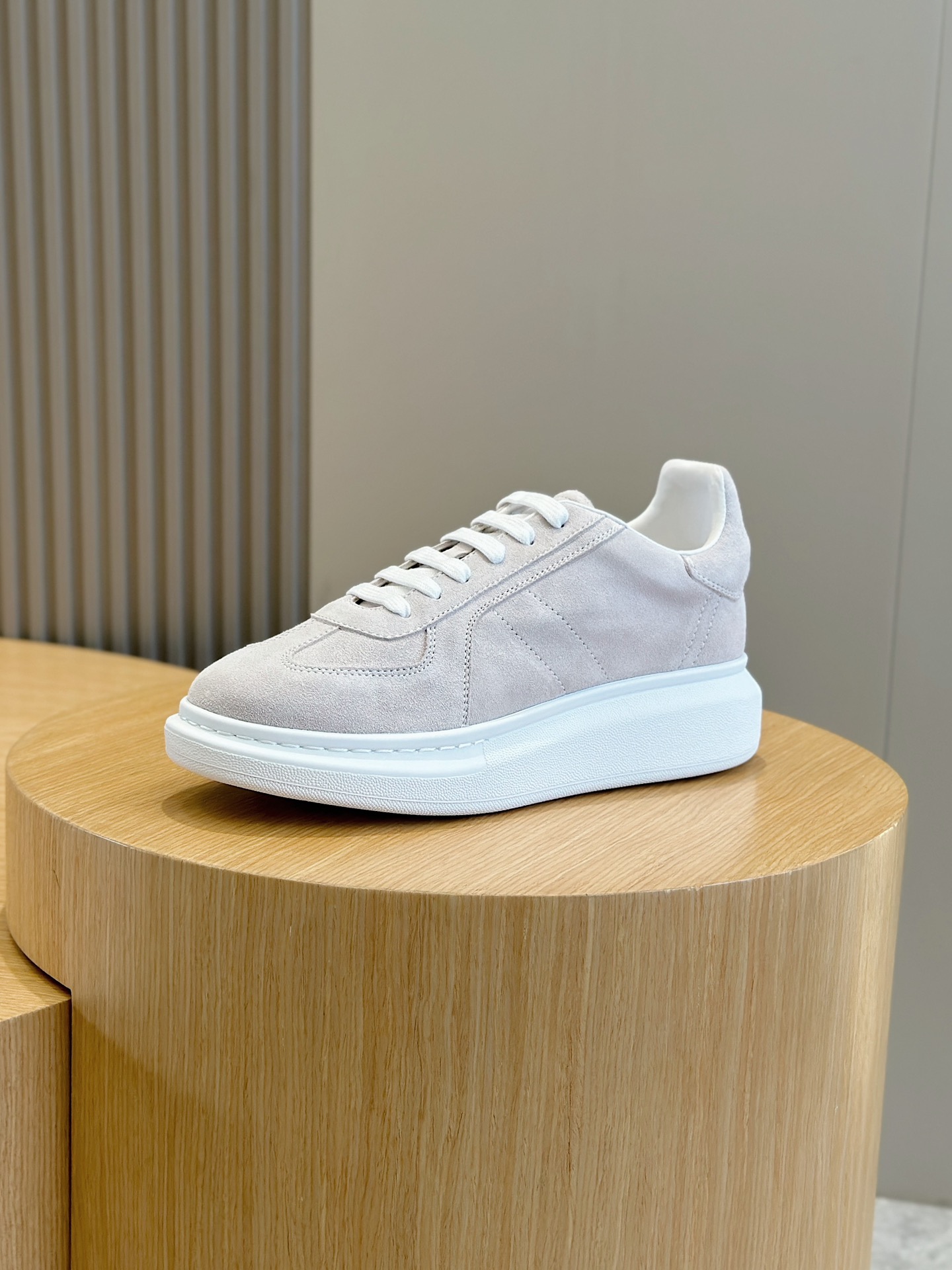 Alexander Mcqueen Male Sneakers M-l-s