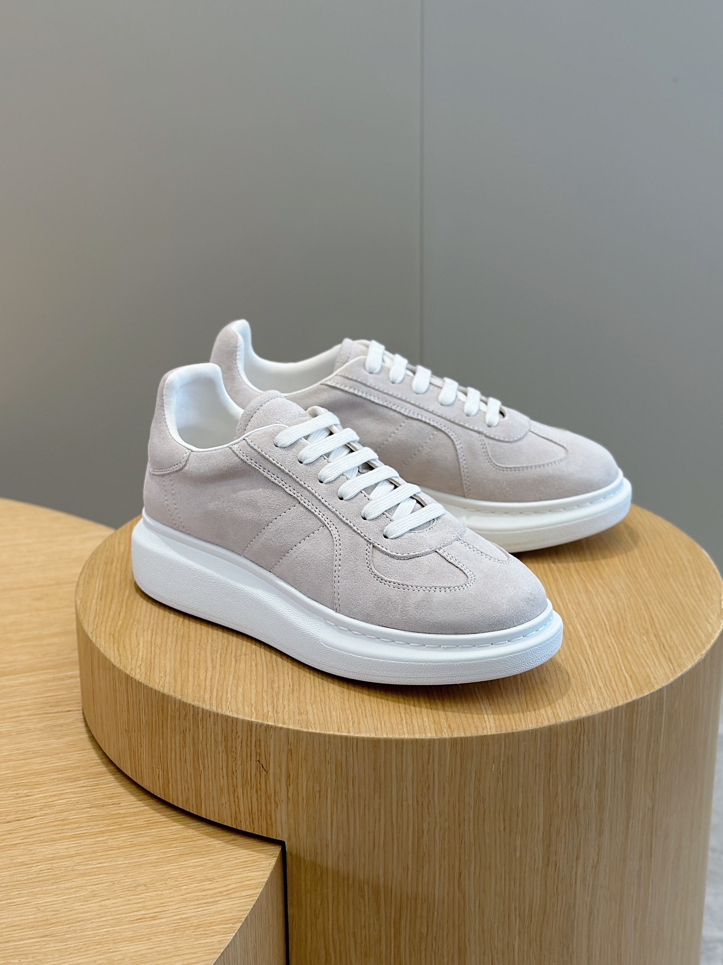 Alexander Mcqueen Male Sneakers M-l-s