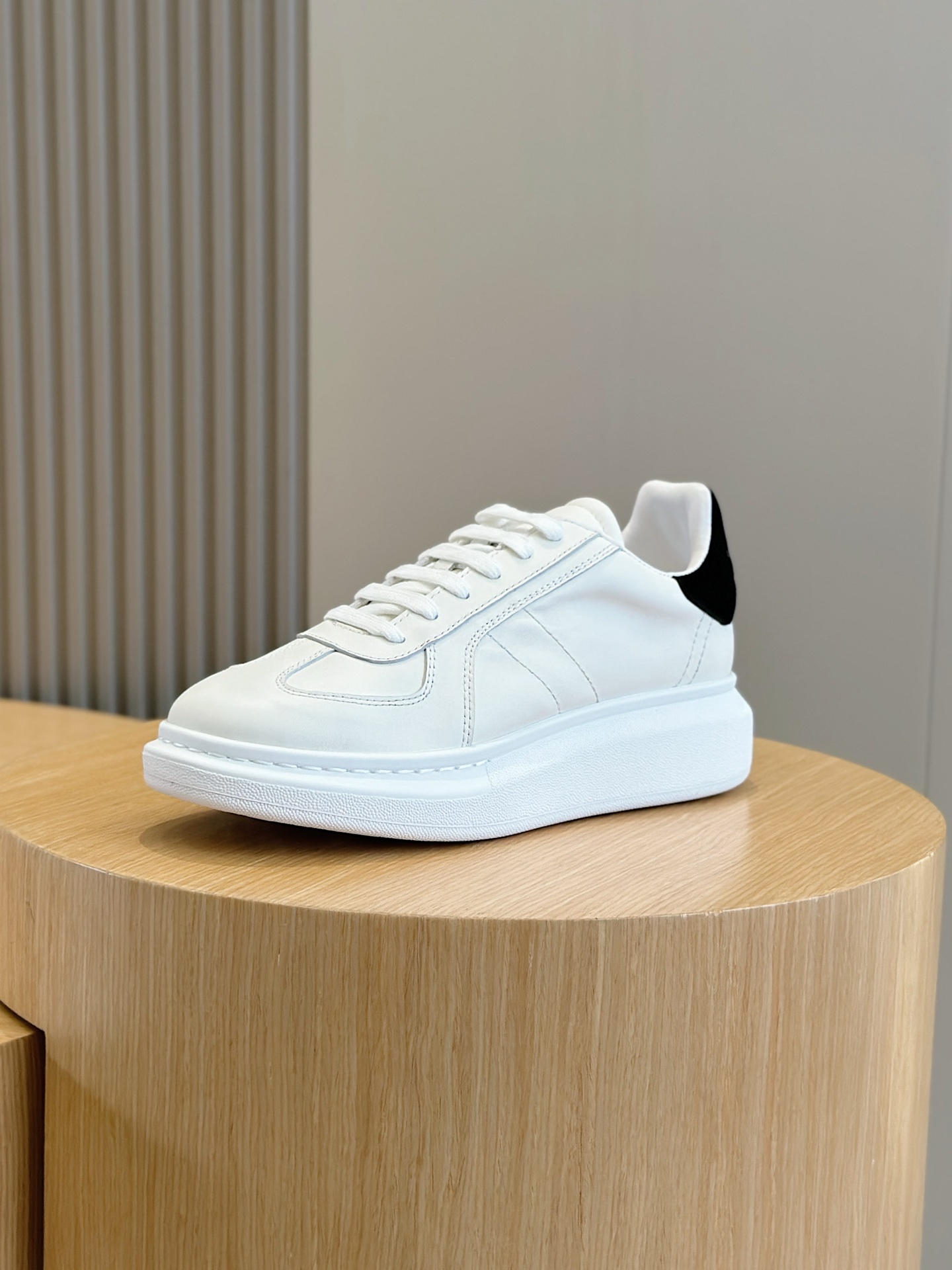 Male Sneakers M-l-s