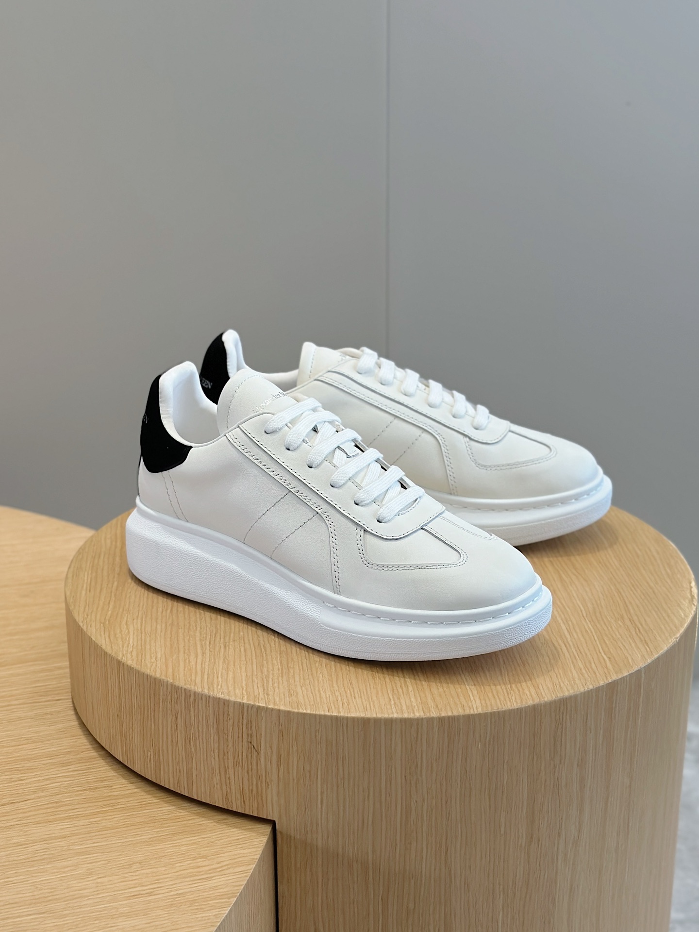 Male Sneakers M-l-s