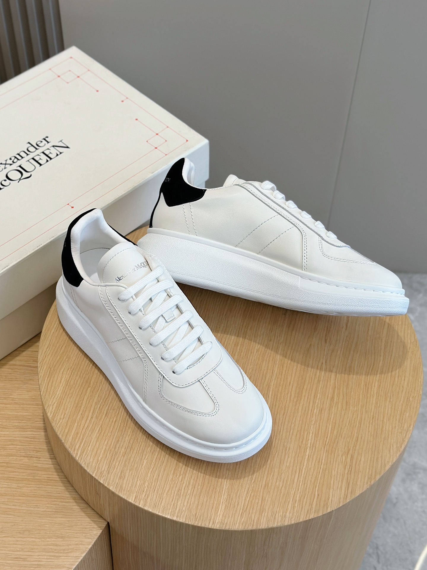 Male Sneakers M-l-s
