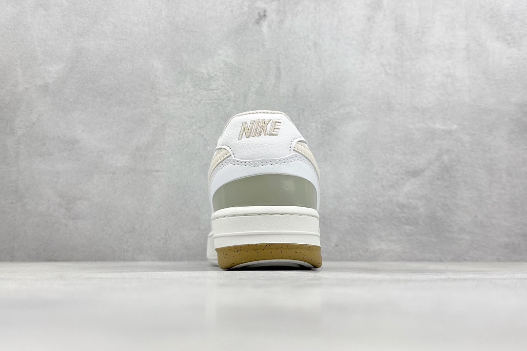 Nike Board Shoes White M-l