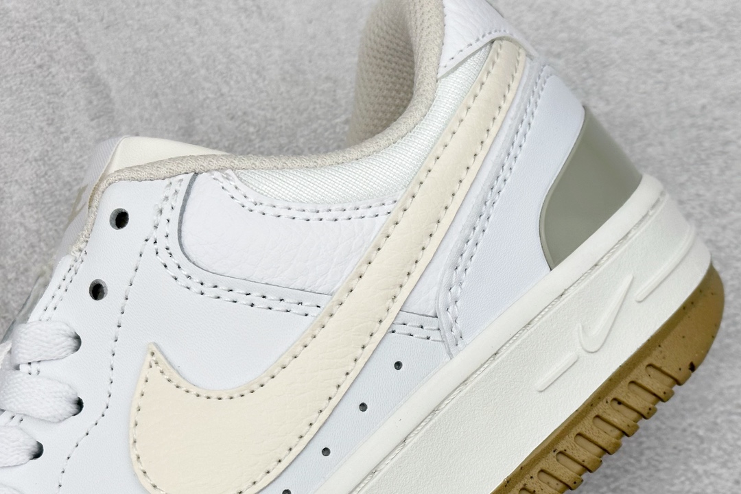Nike Board Shoes White M-l