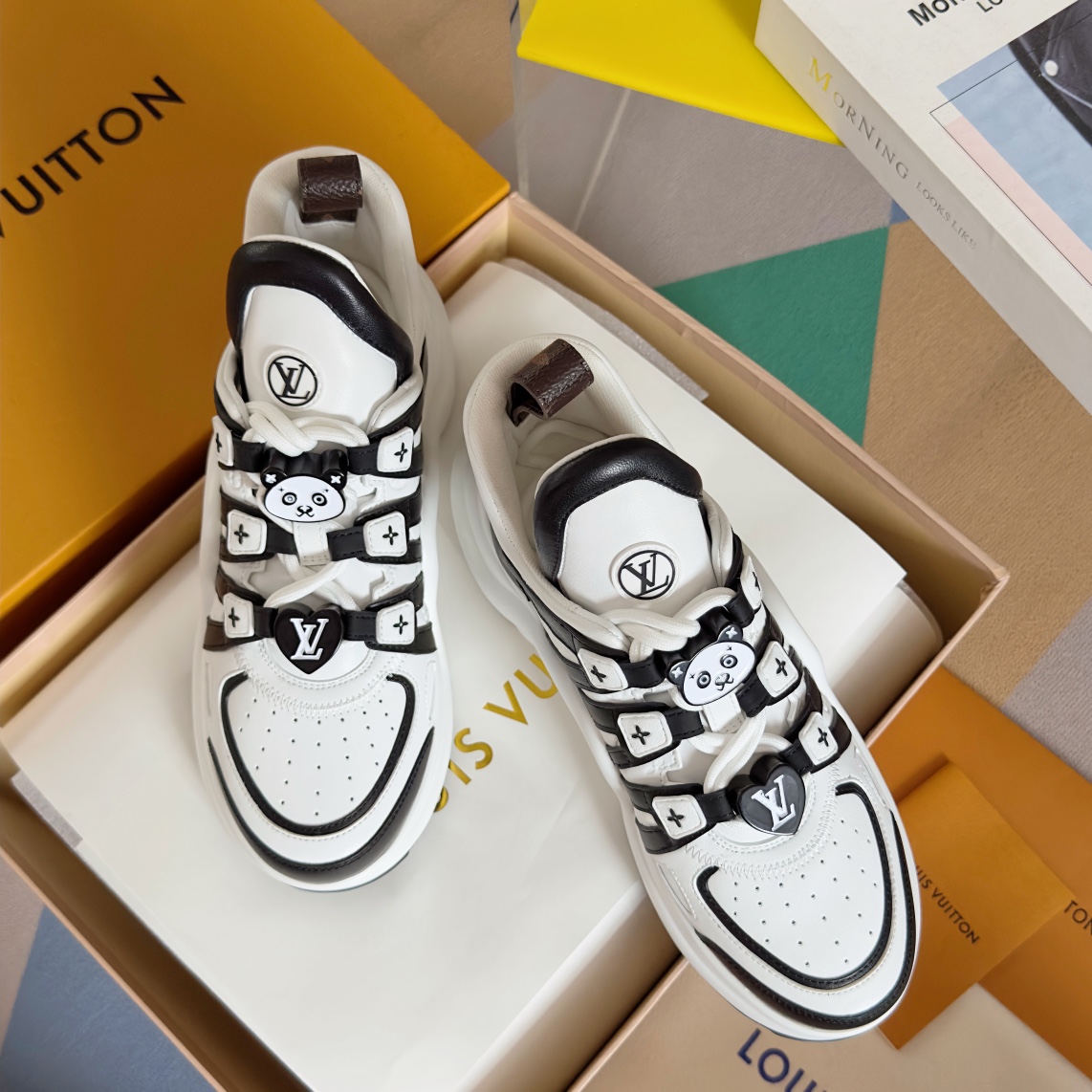 Louis Vuitton Female Sneakers M-l-s