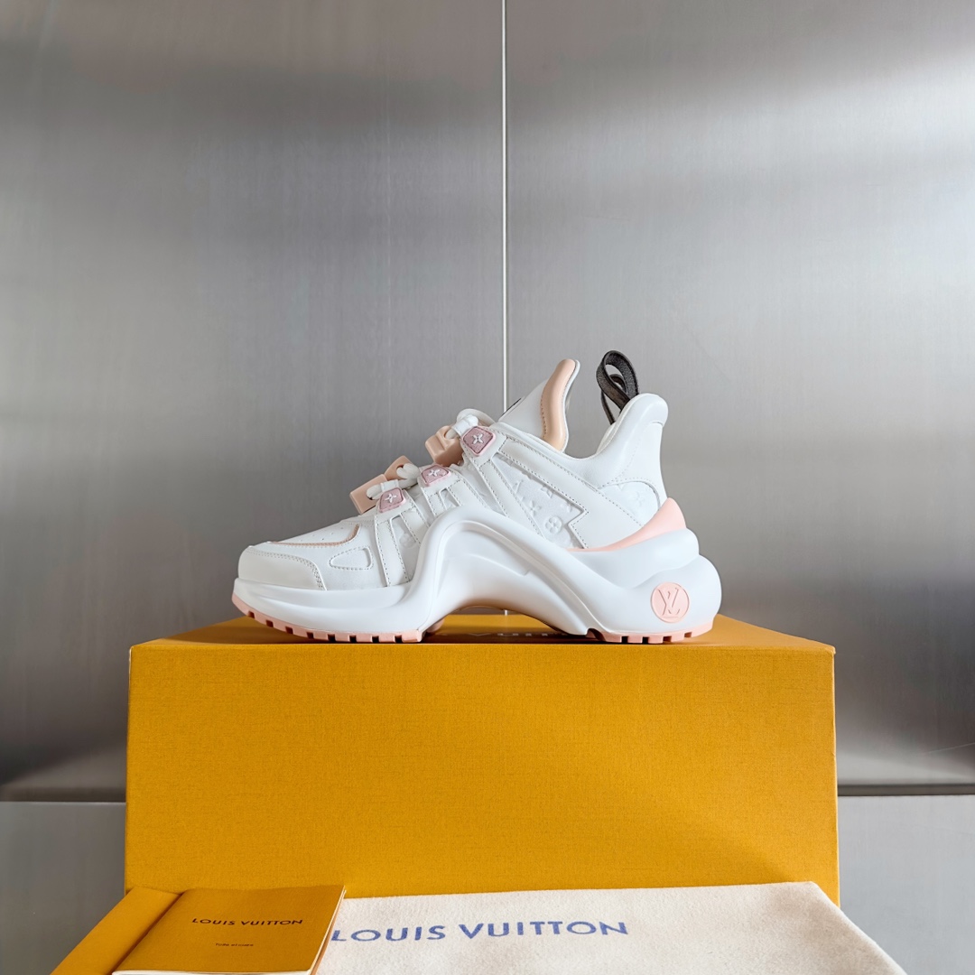 Louis Vuitton Female Sneakers M-l-s