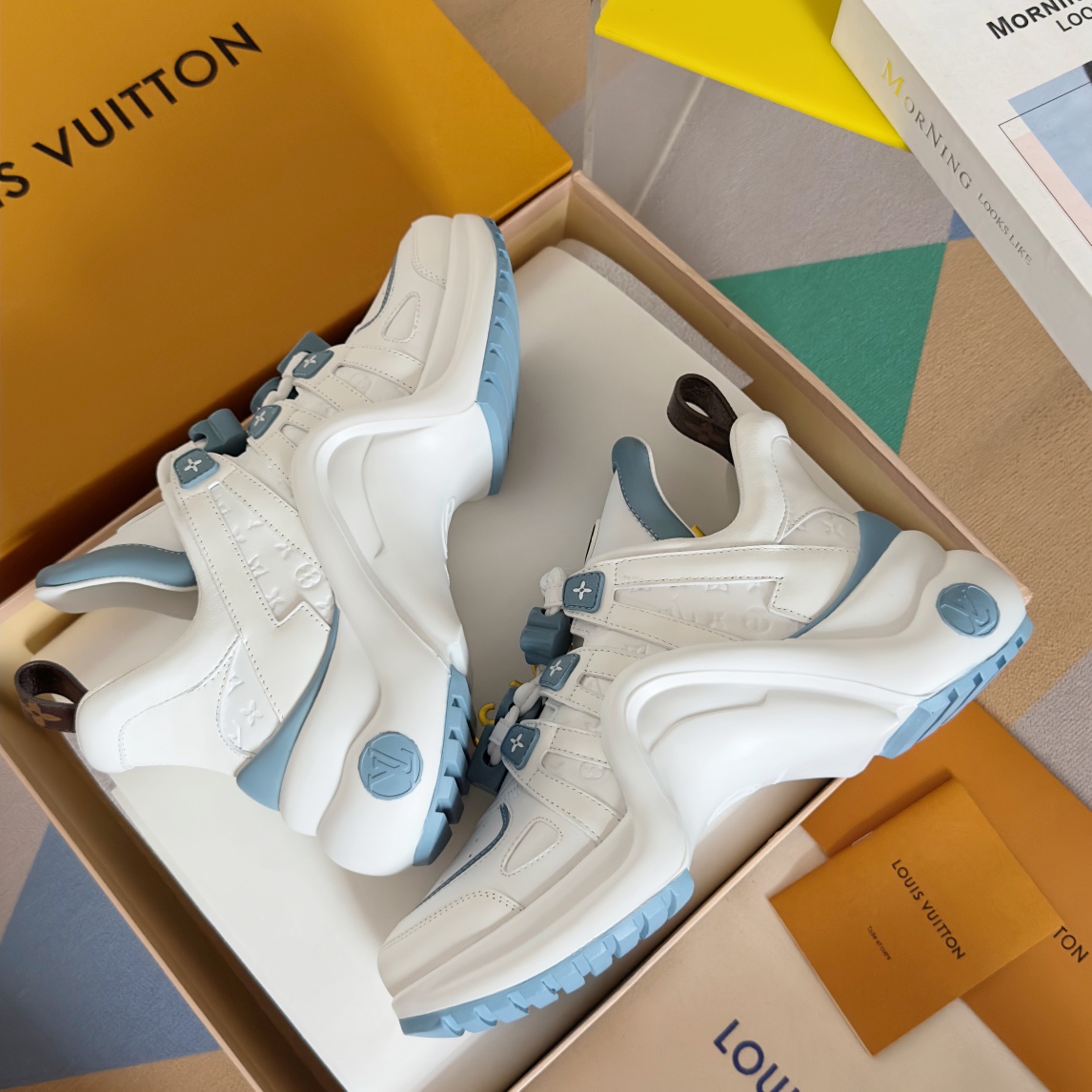 Louis Vuitton Female Sneakers M-l-s