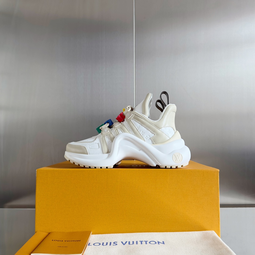 Louis Vuitton Female Sneakers M-l-s