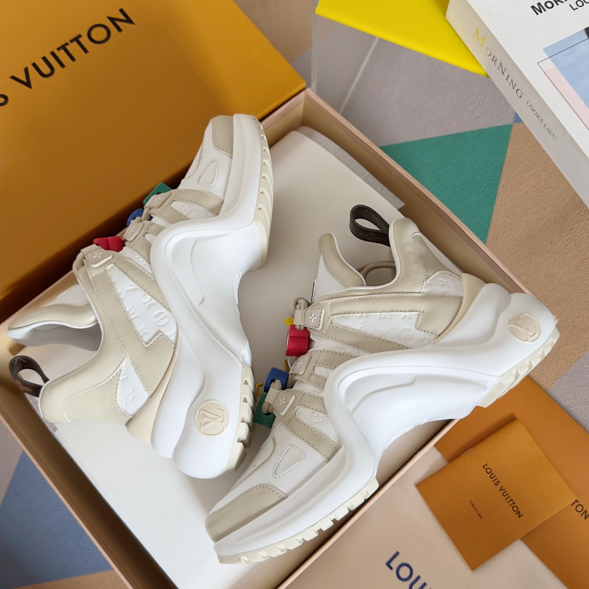 Louis Vuitton Female Sneakers M-l-s