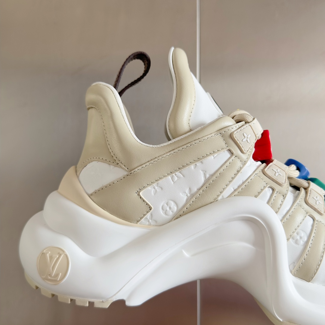 Louis Vuitton Female Sneakers M-l-s
