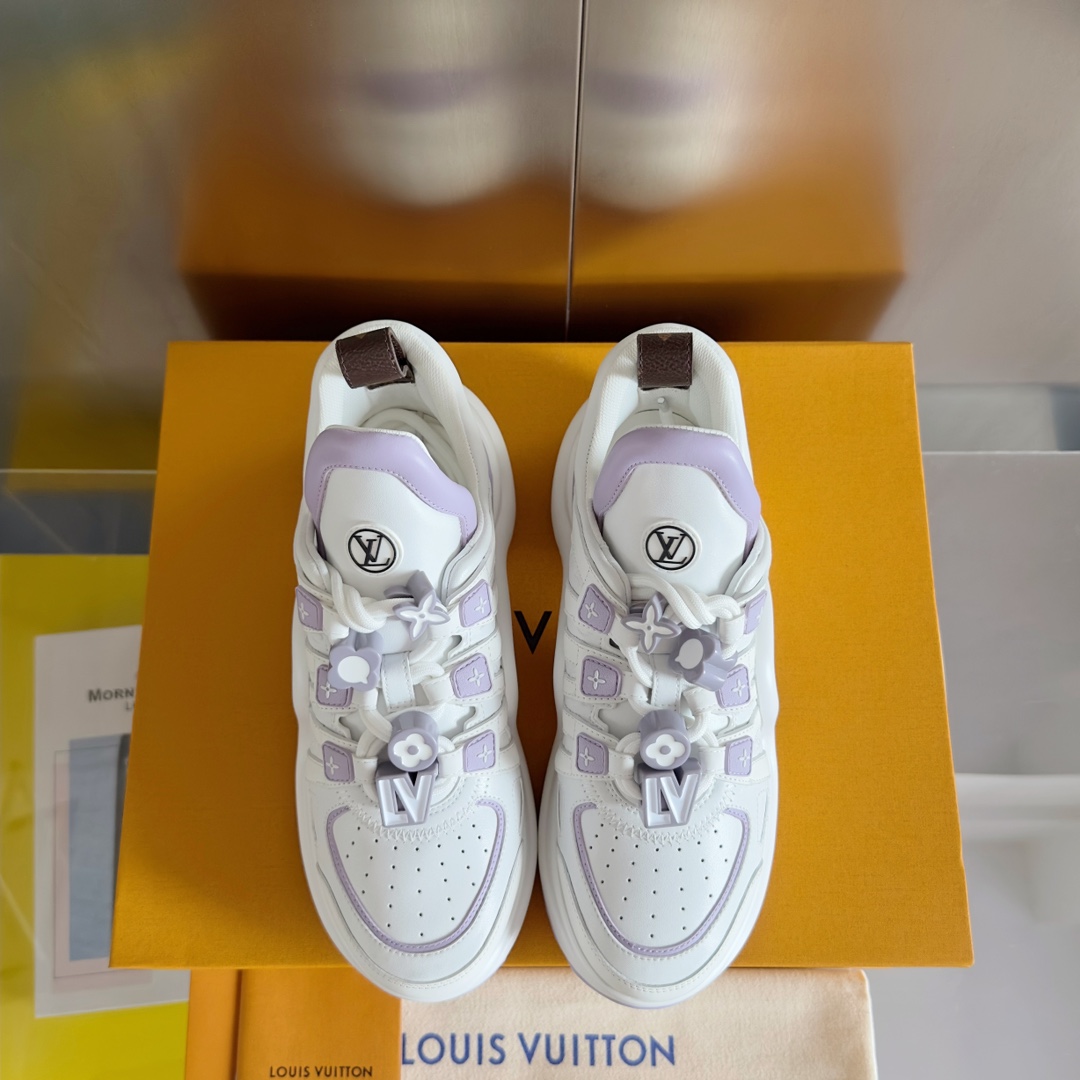 Louis Vuitton Female Sneakers M-l-s