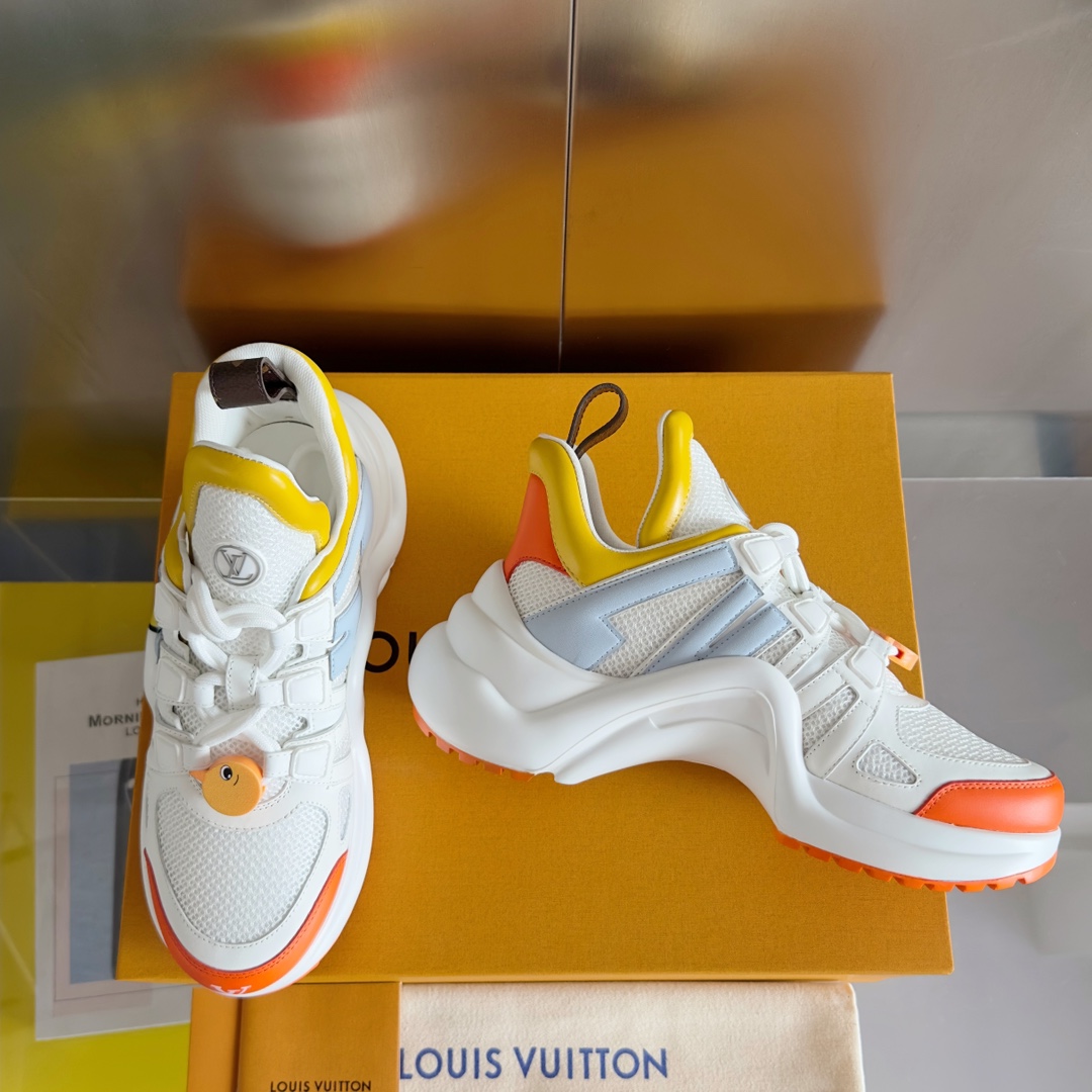 Louis Vuitton Female Sneakers M-l-s