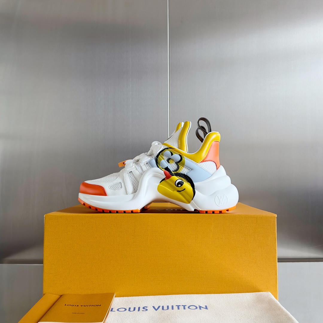 Louis Vuitton Female Sneakers M-l-s